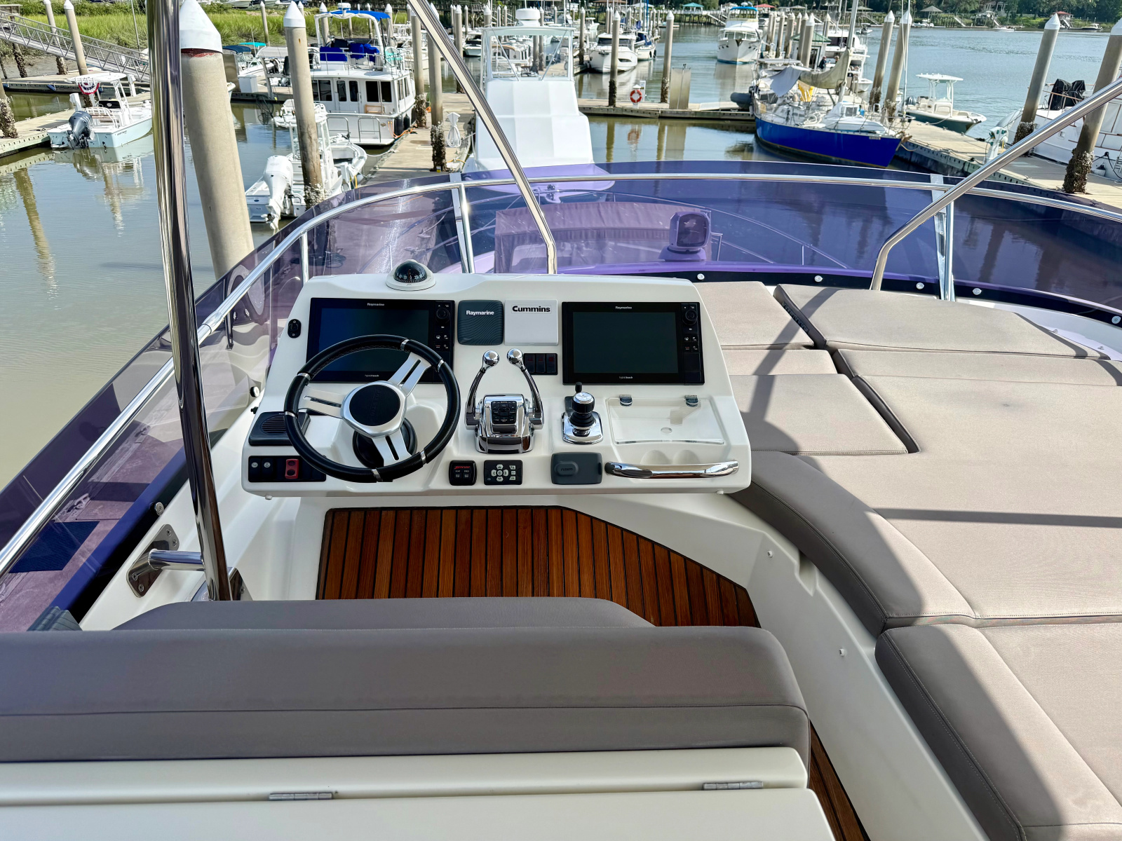 2017 Prestige 560 Fly