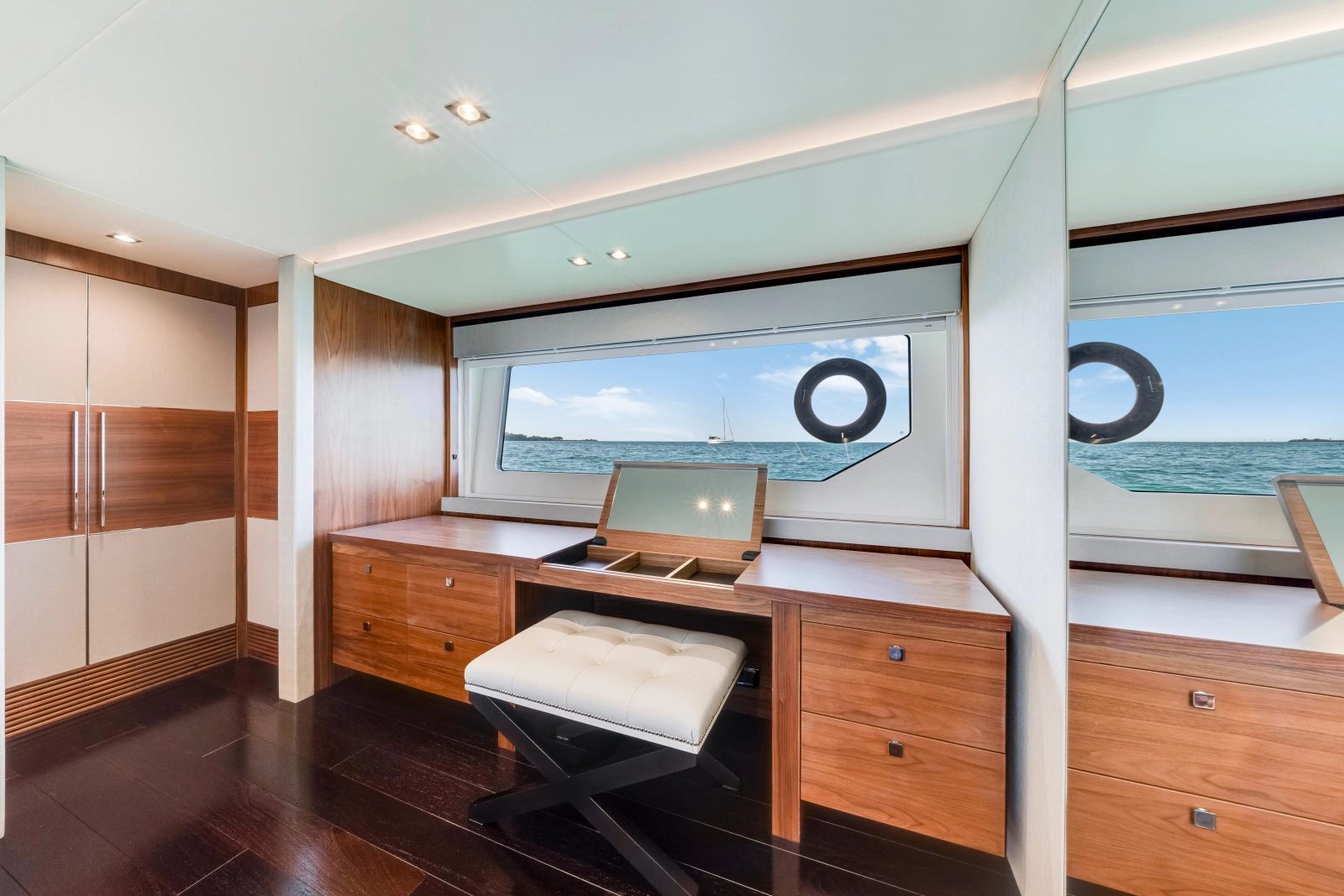 2020 Sunseeker 76 Yacht