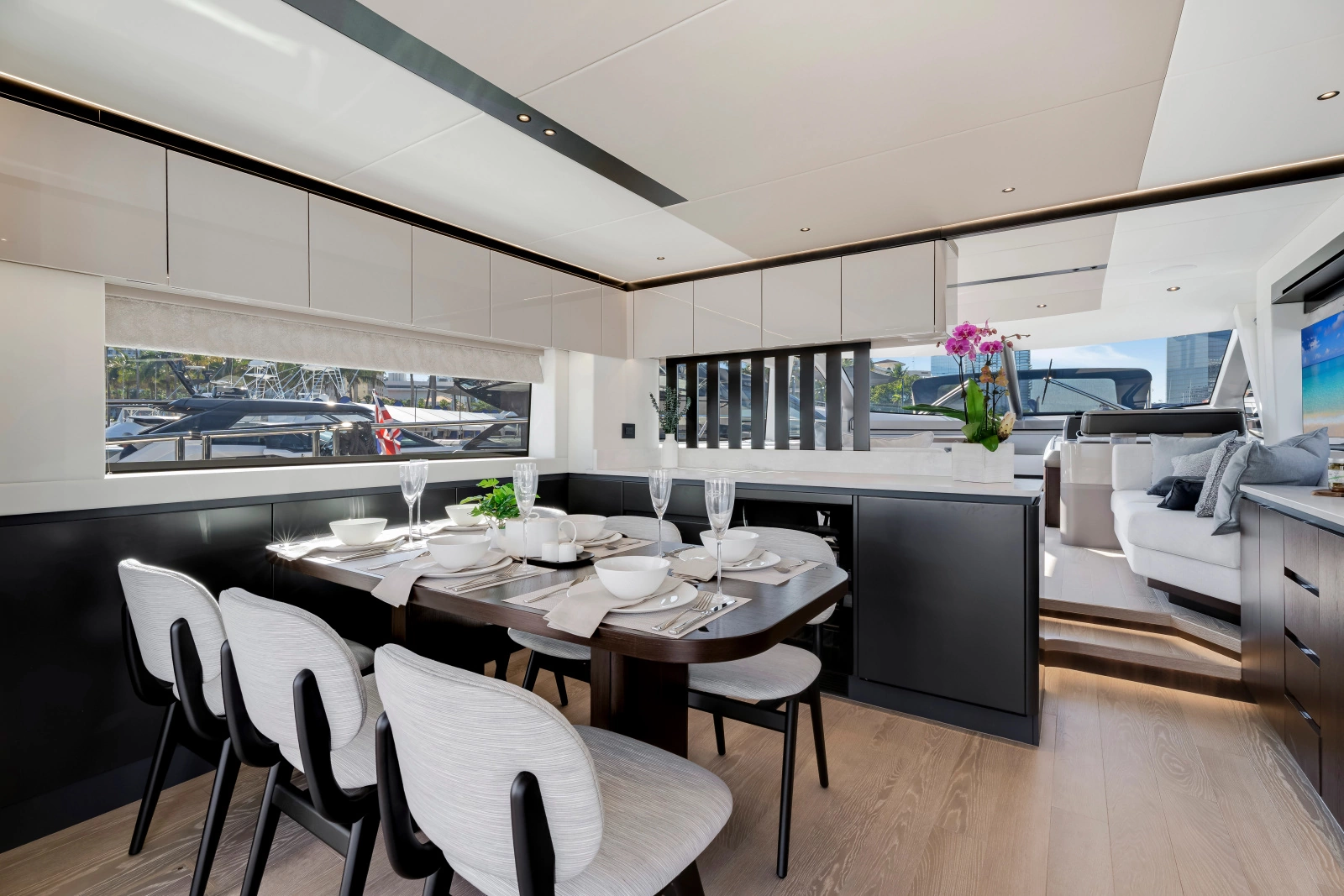 MANHATTAN 68 68ft Sunseeker Yacht For Sale