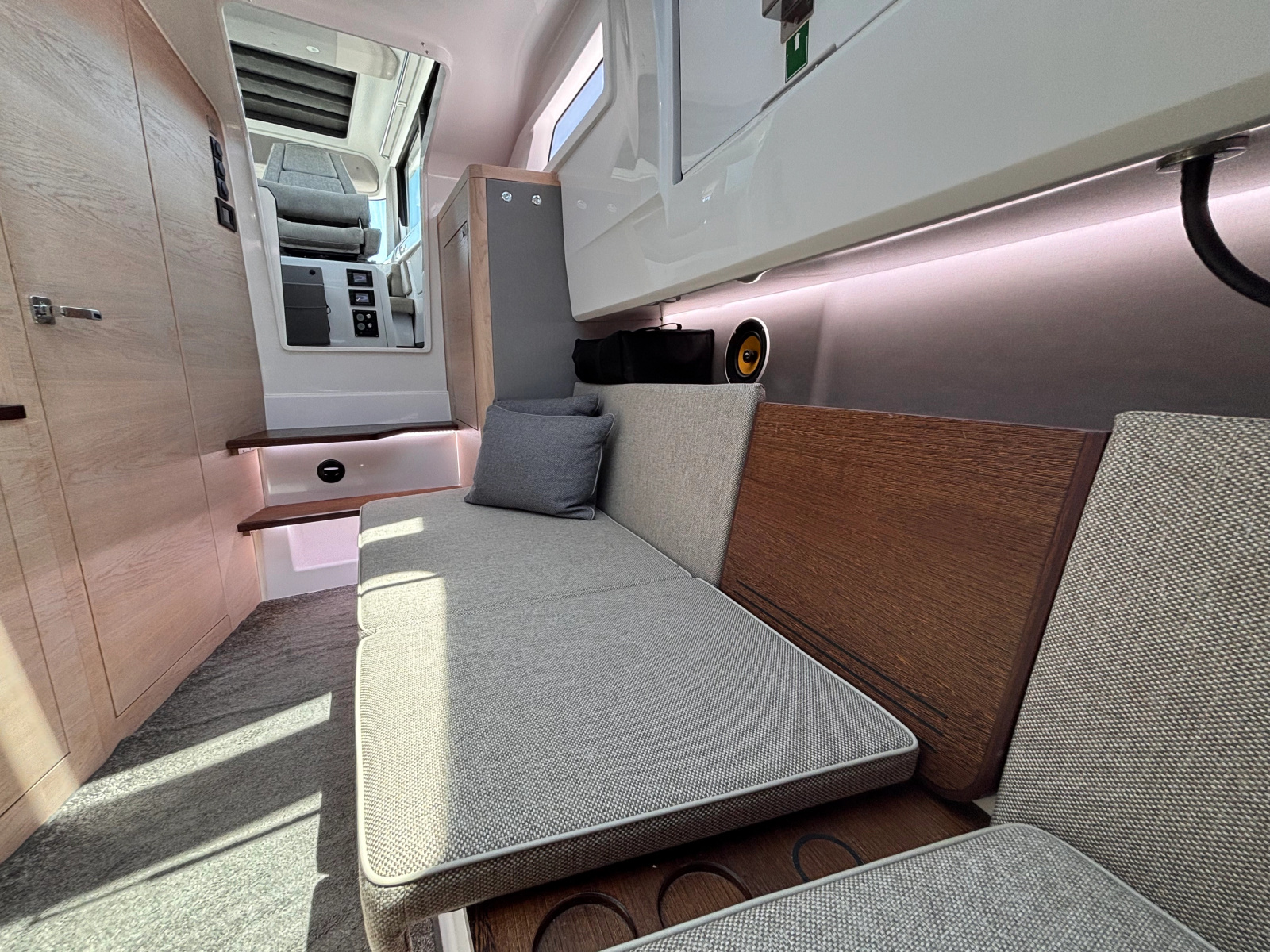 2022 Axopar 45 XC Cross Cabin