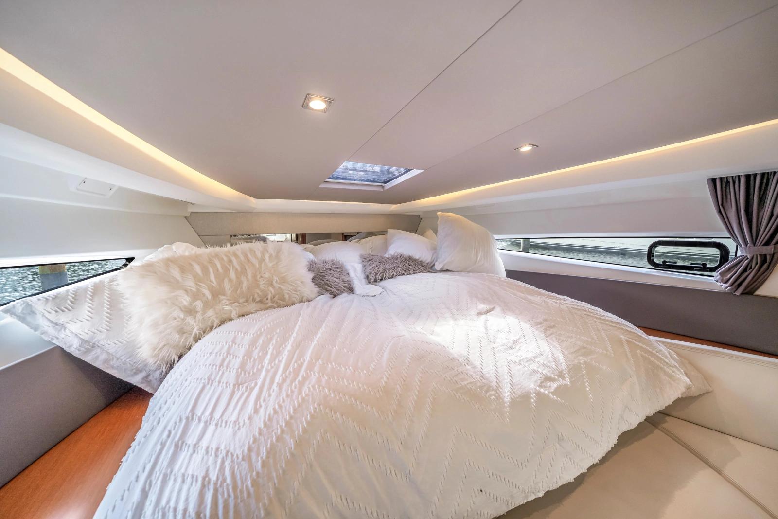 2016 Jeanneau Leader 36
