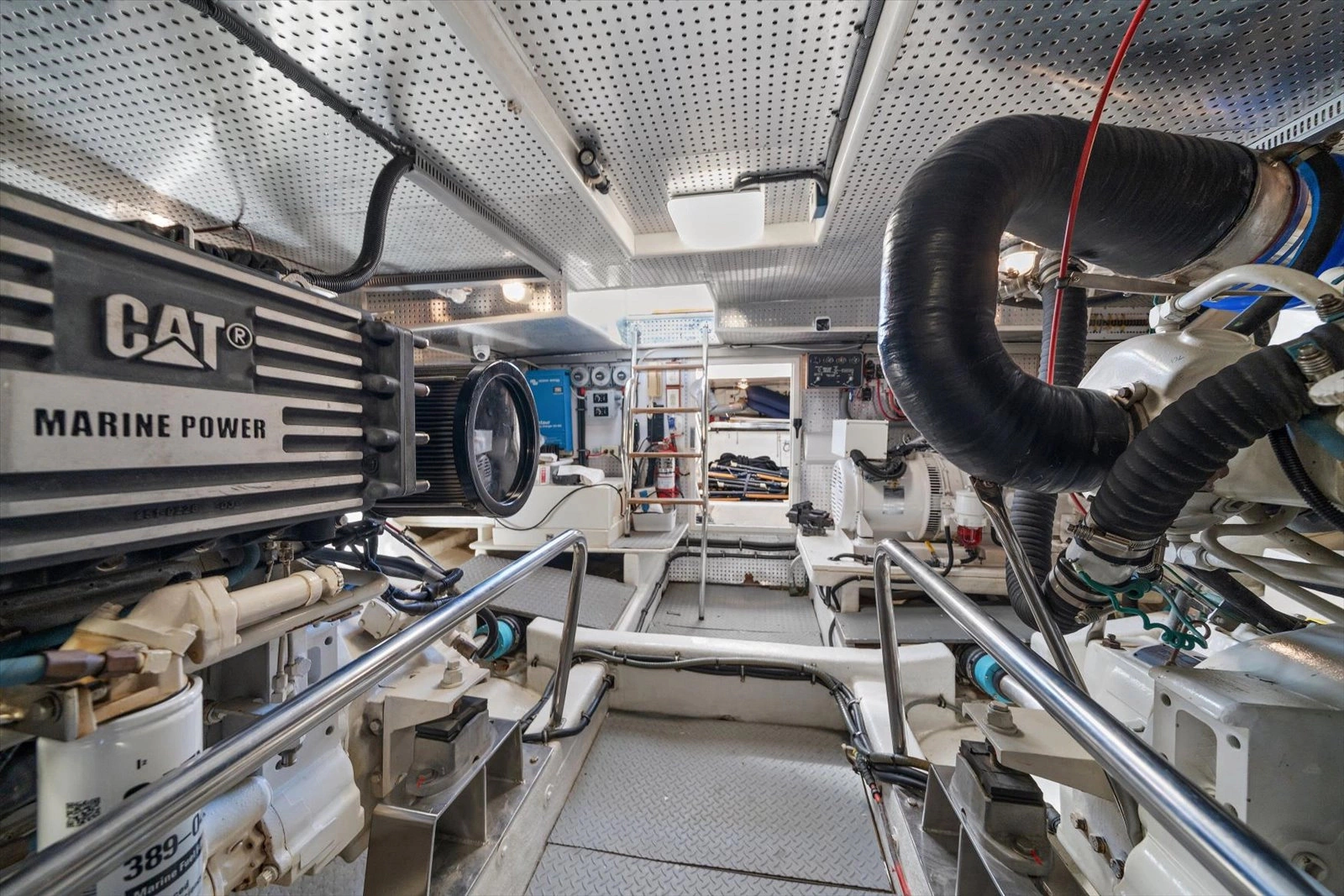 2000 Ocean Alexander Pilot House