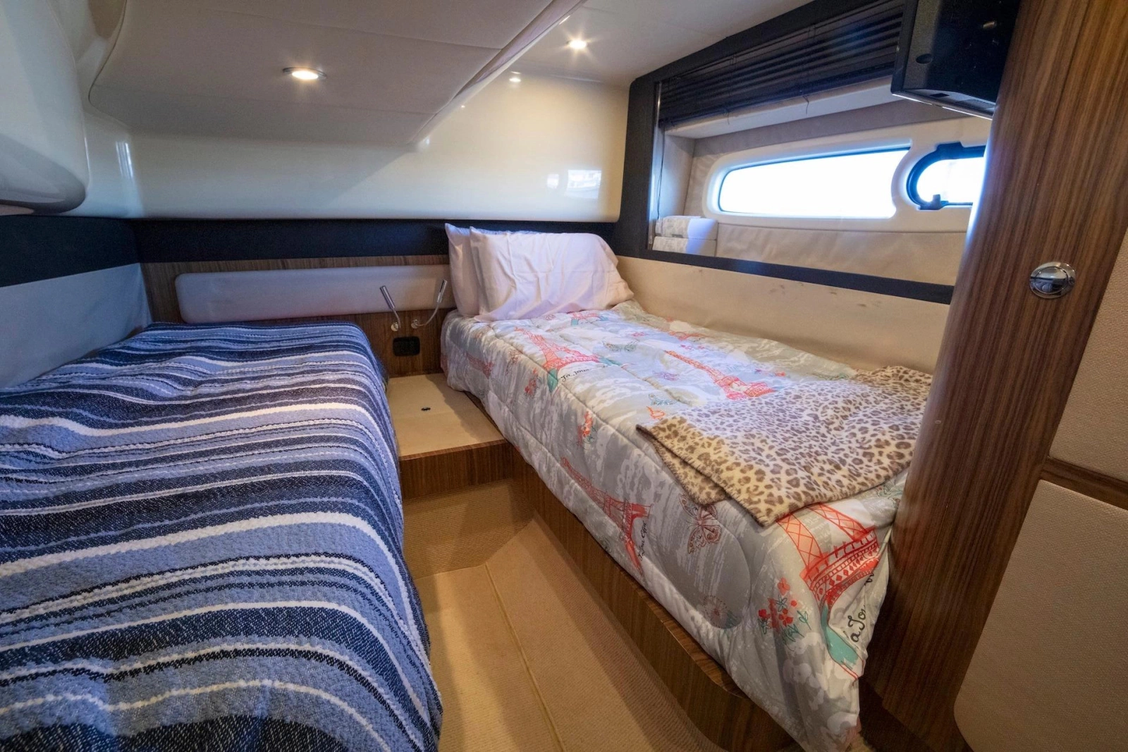2015 Azimut Magellano 43