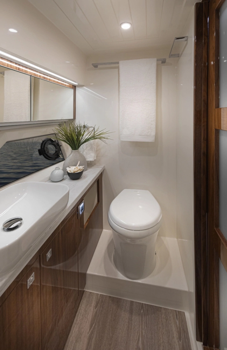 505 SUV 55ft Riviera Yacht For Sale