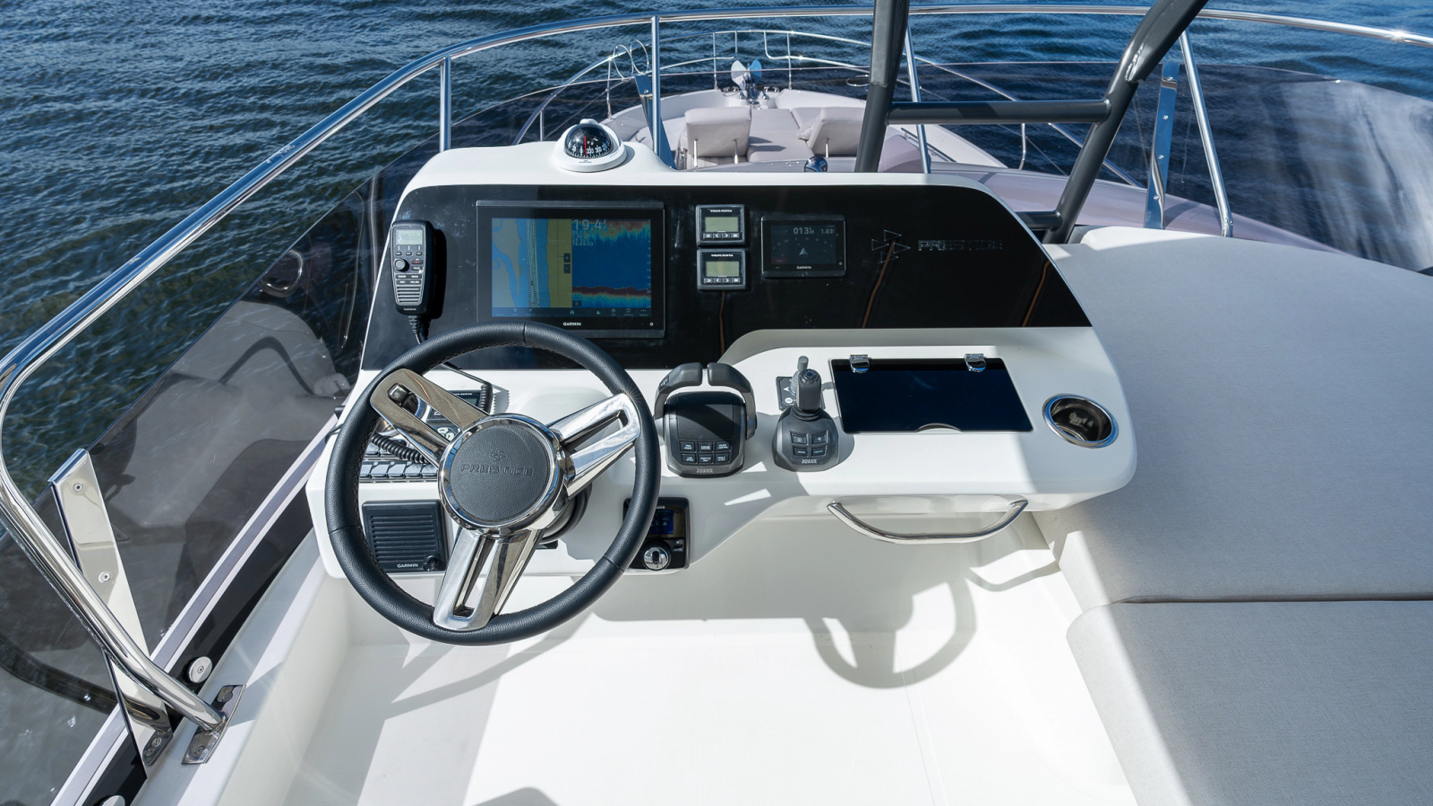 2025 Prestige F4.9