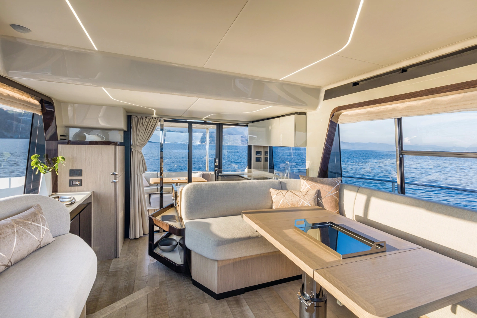 47 FLY 47ft Absolute Yacht For Sale