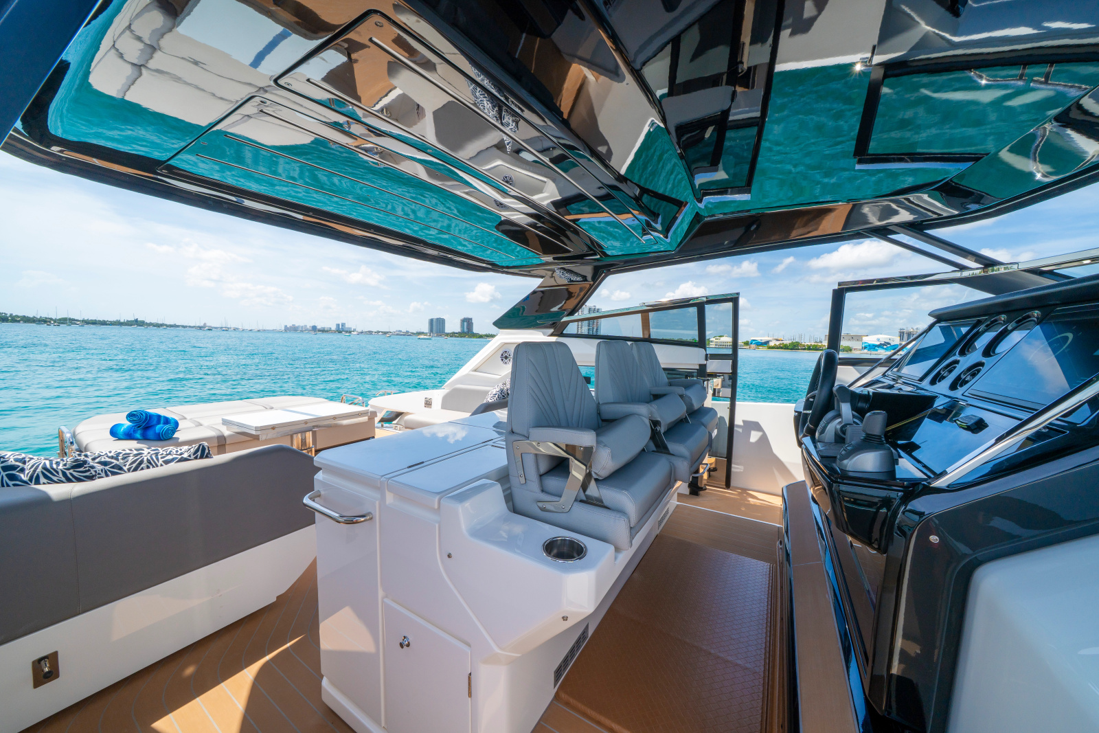 2024 Sunseeker Superhawk 55