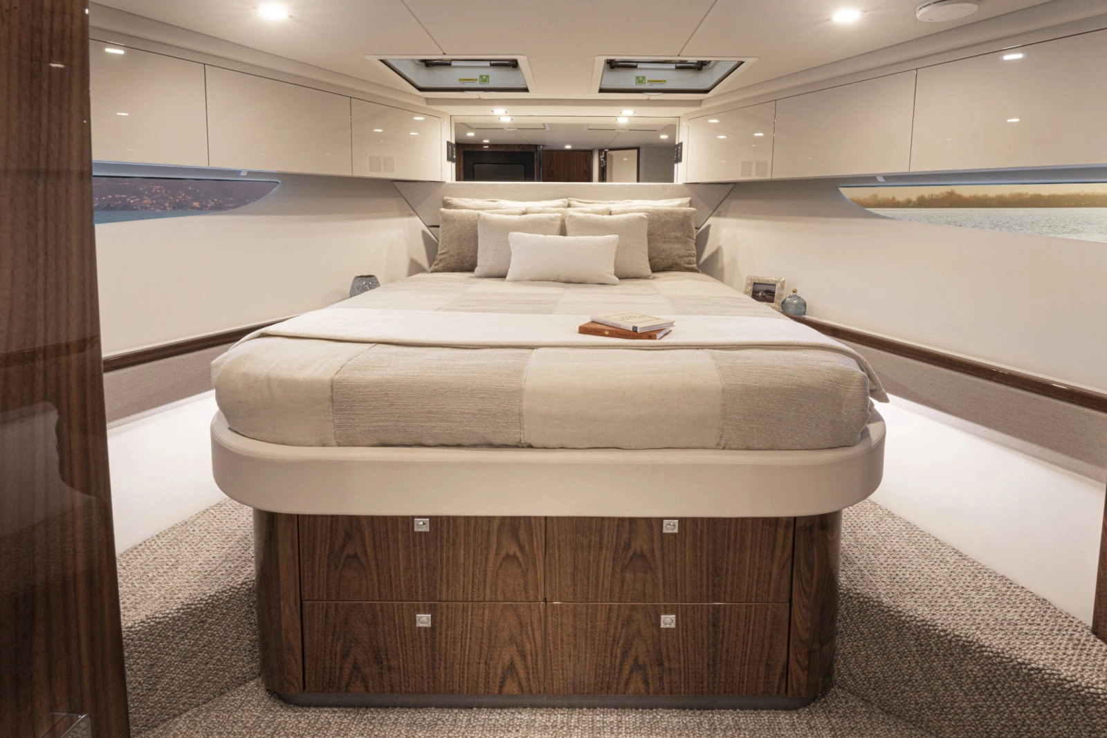 64 Sports Motor Yacht 64ft Riviera Yacht For Sale