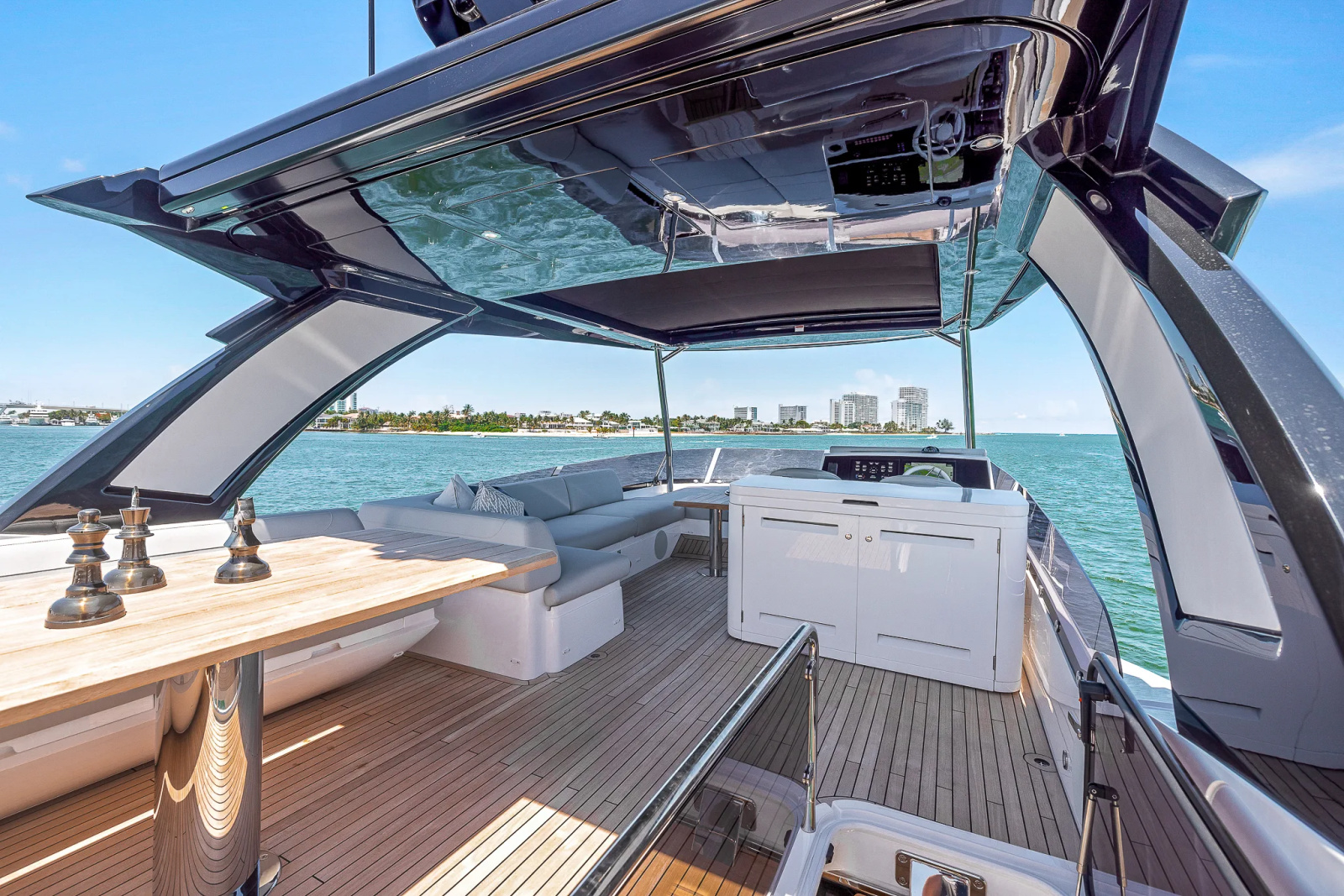2024 Sunseeker Manhattan 68