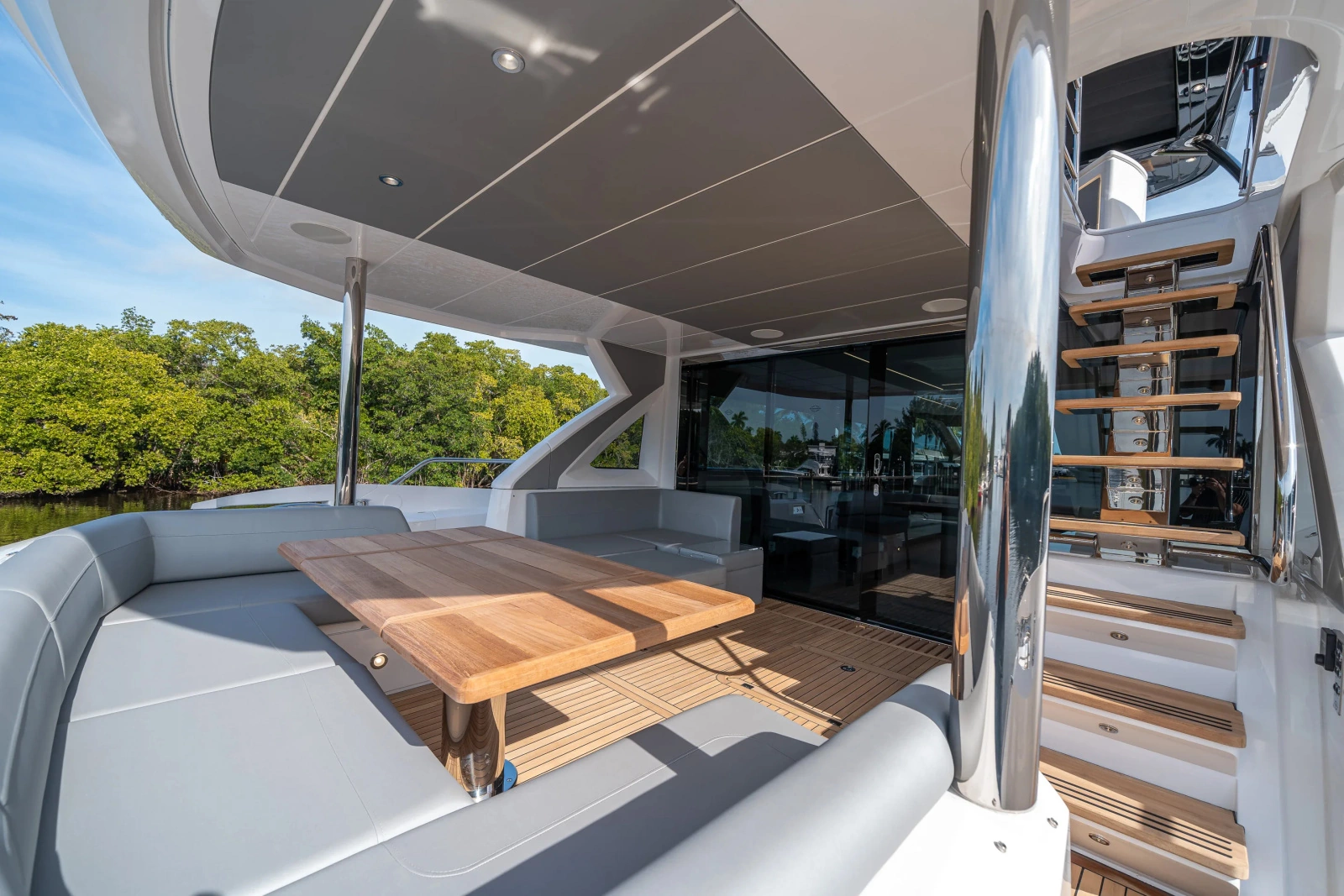 76 YACHT 76ft Sunseeker Yacht For Sale