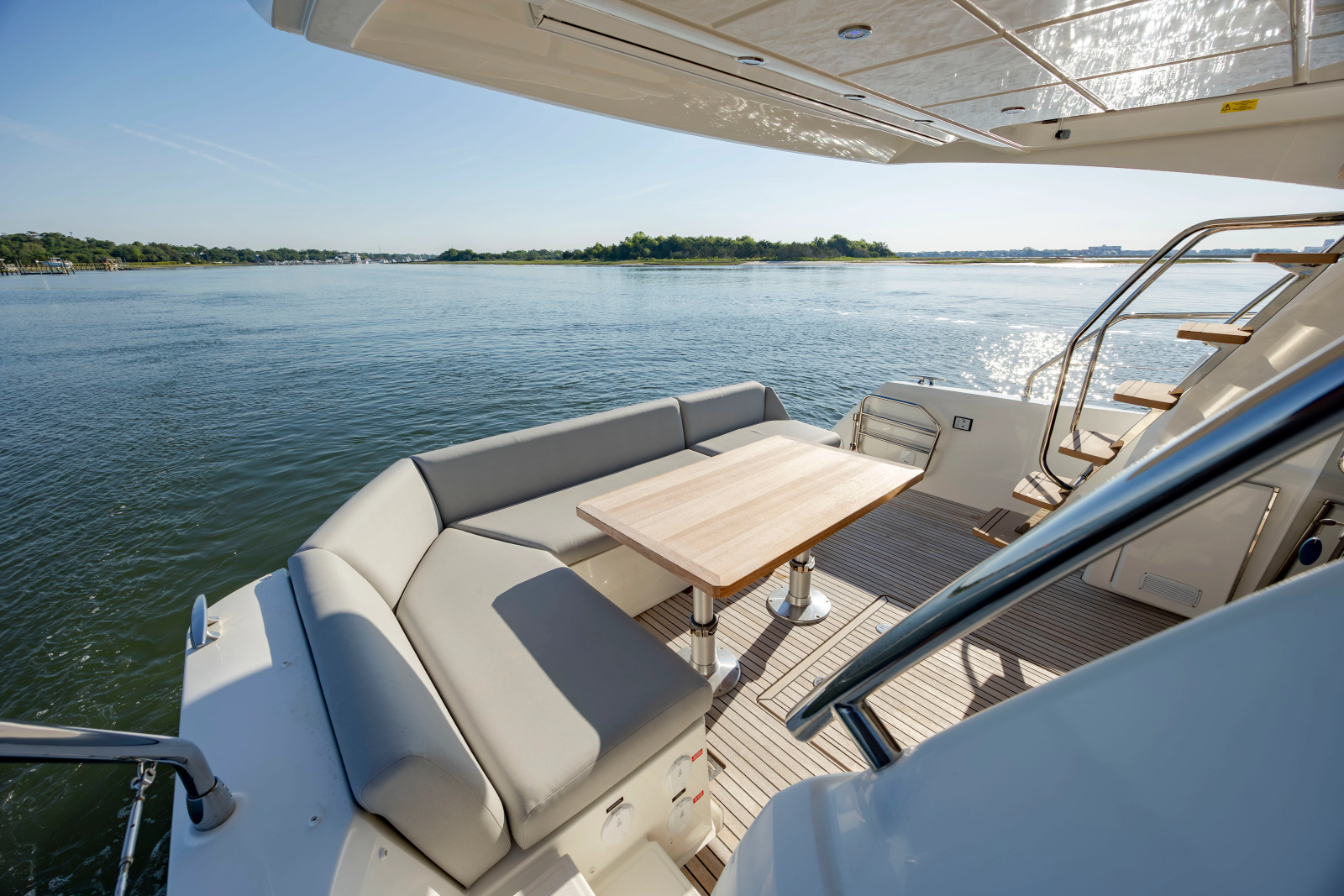 2024 Prestige 460