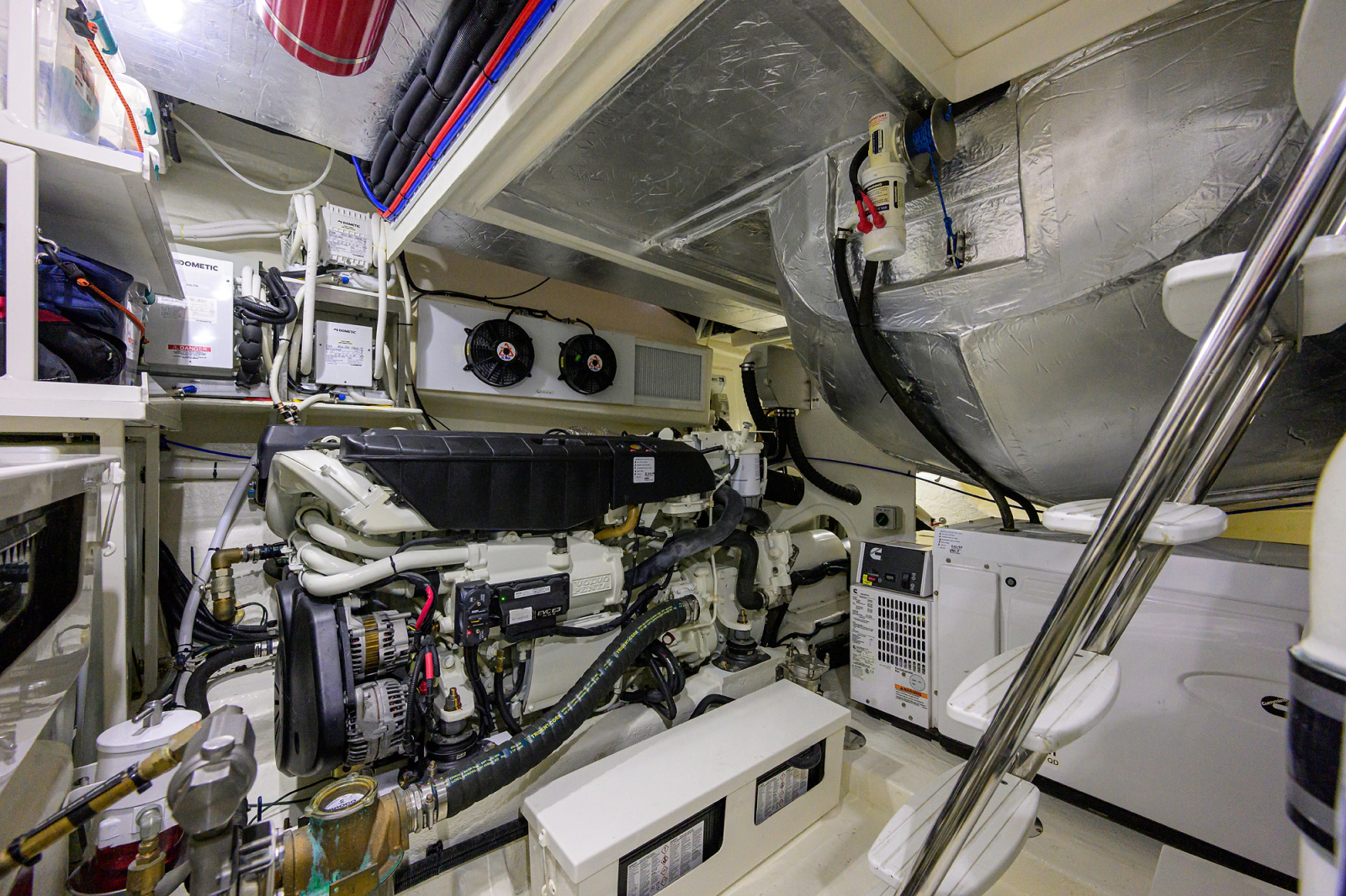 2023 Riviera 5400 Sport Yacht