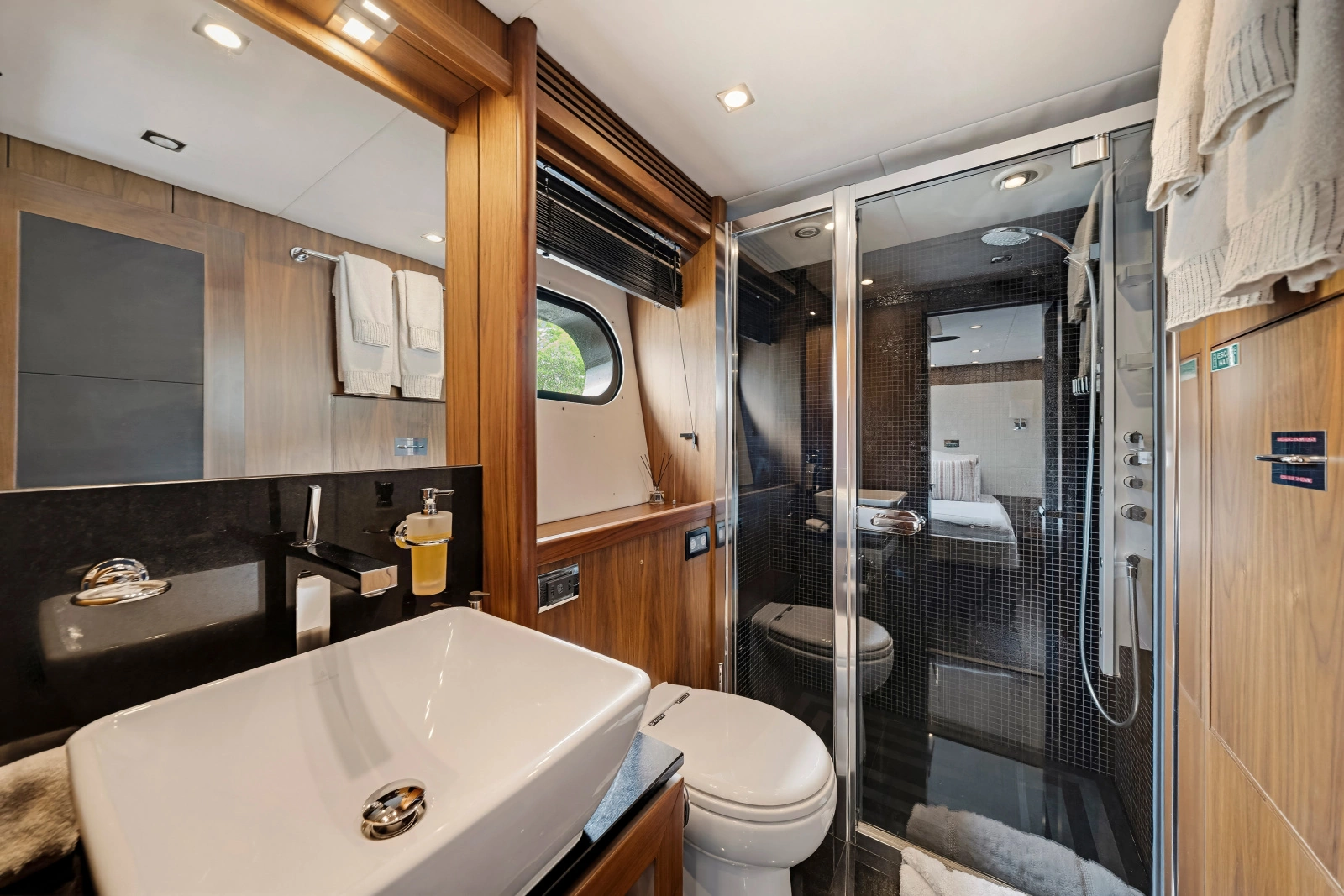2010 Sunseeker 34 Metre Yacht