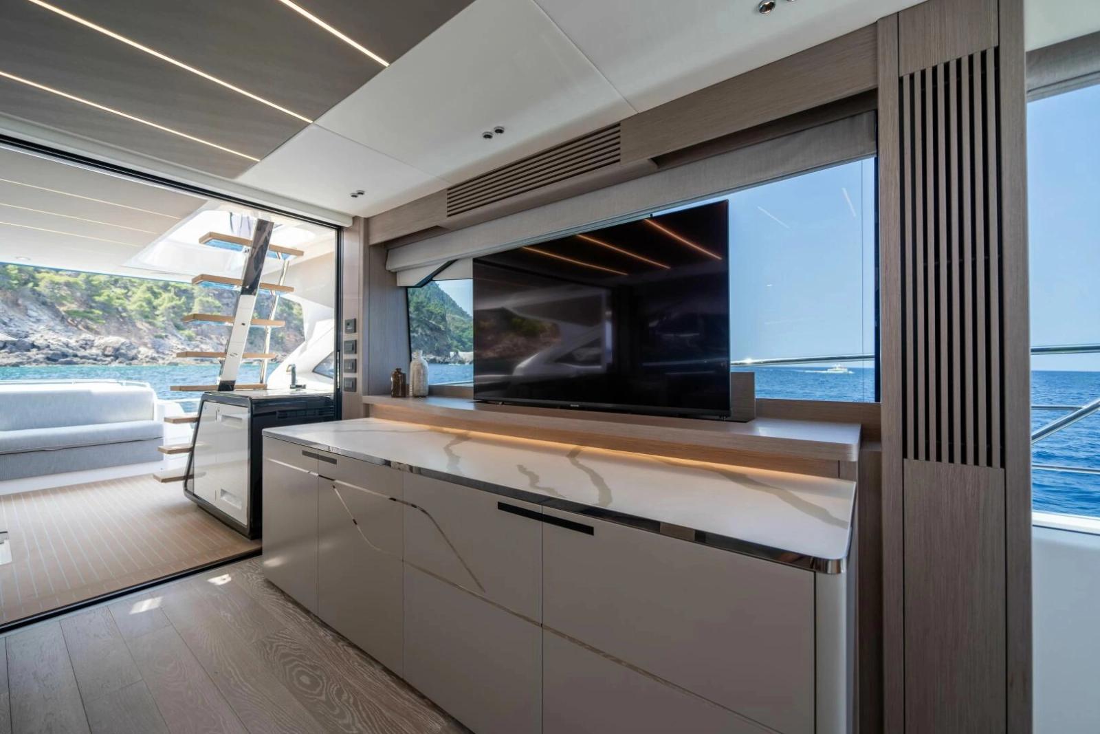 75 SPORT YACHT 75ft Sunseeker Yacht For Sale