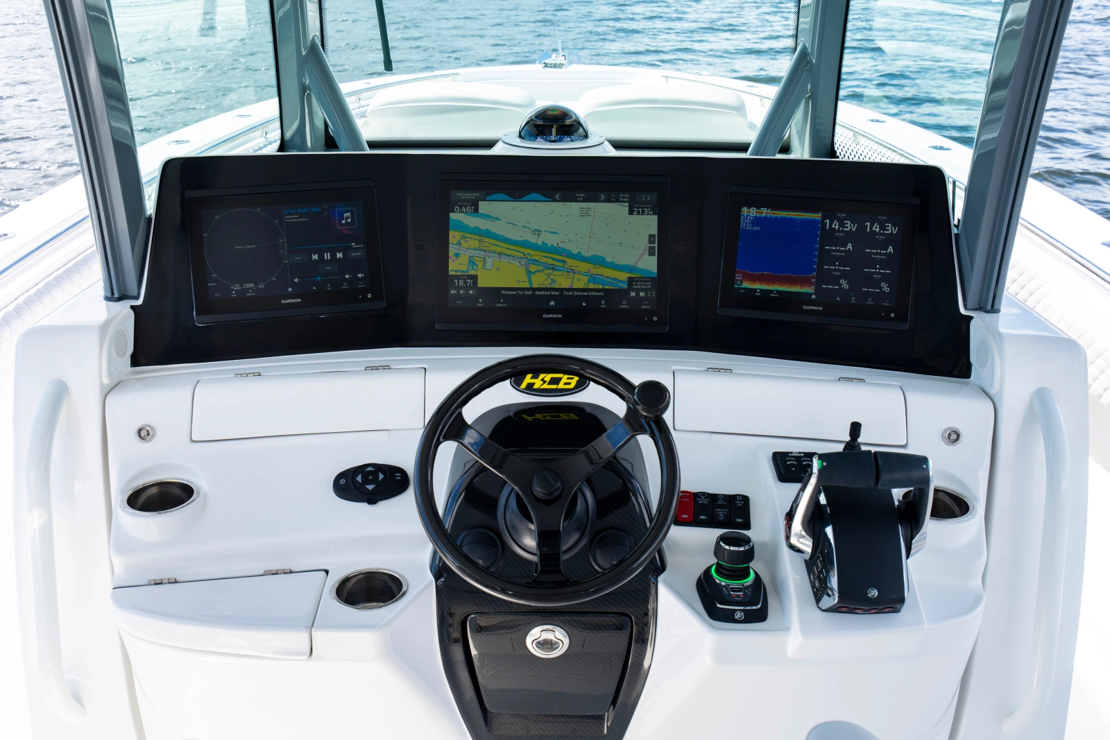 42 Lujo 42ft HCB Yacht For Sale
