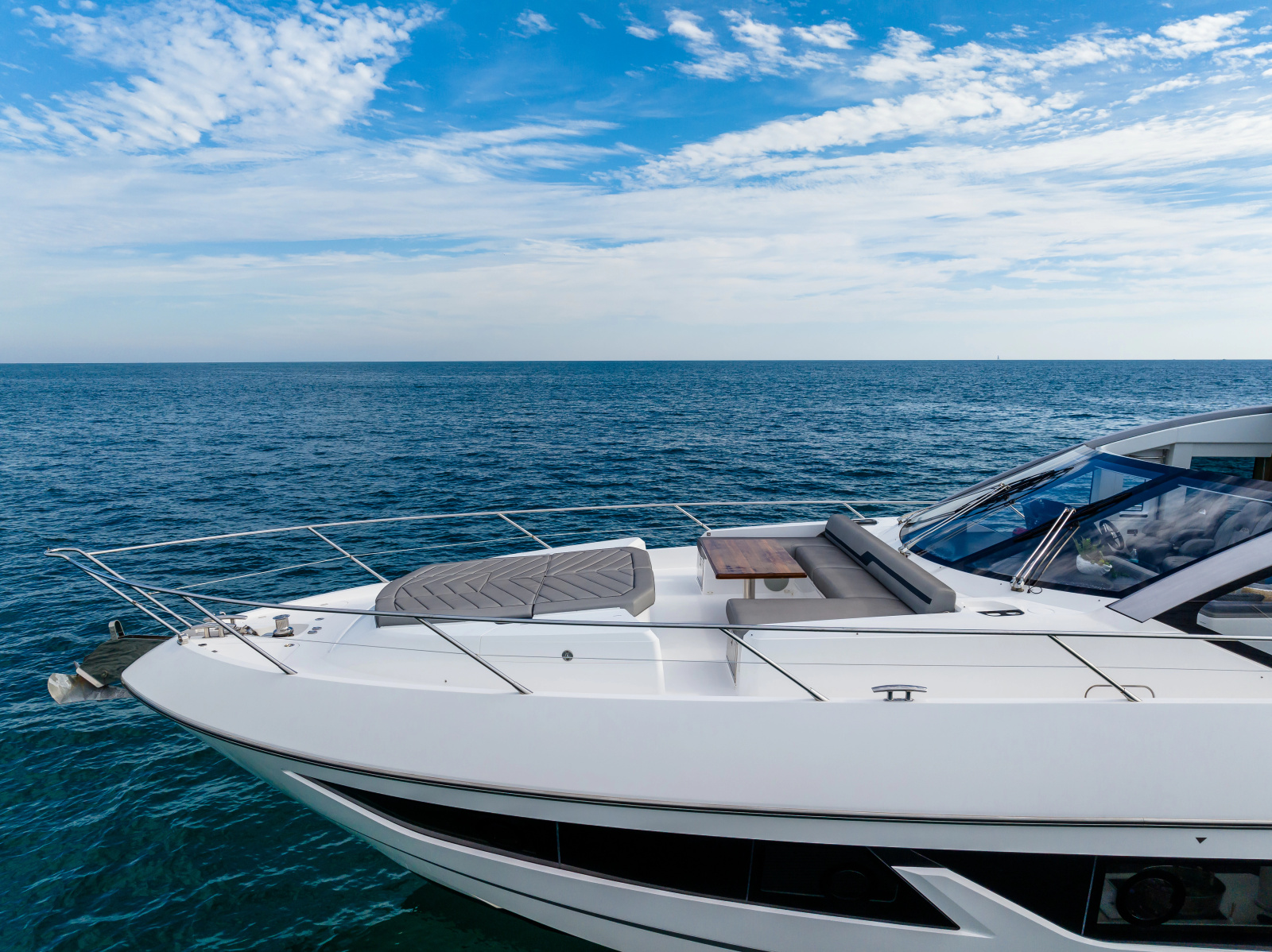 2022 Sunseeker Predator 74