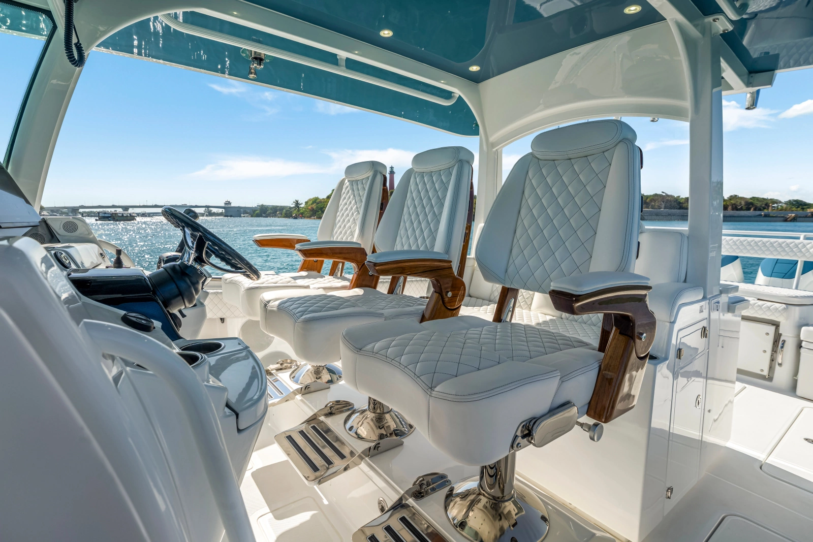 42ft HCB Yacht For Sale