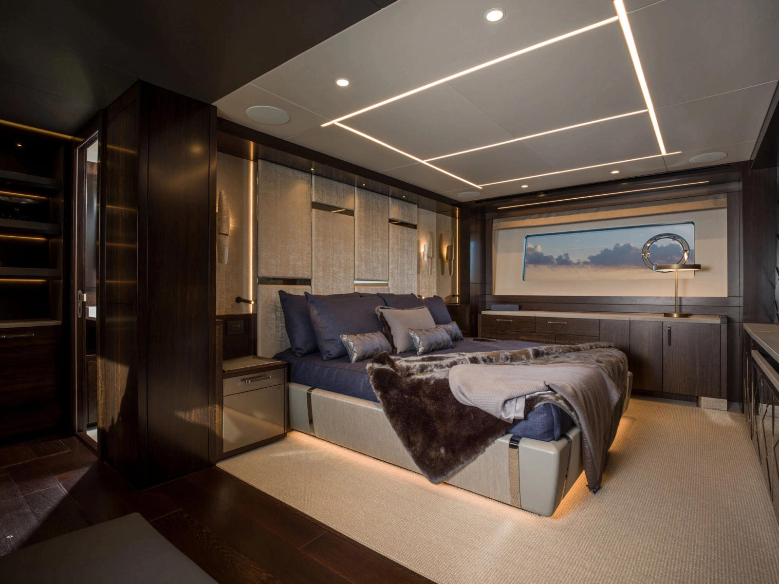 88 YACHT 88ft Sunseeker Yacht For Sale