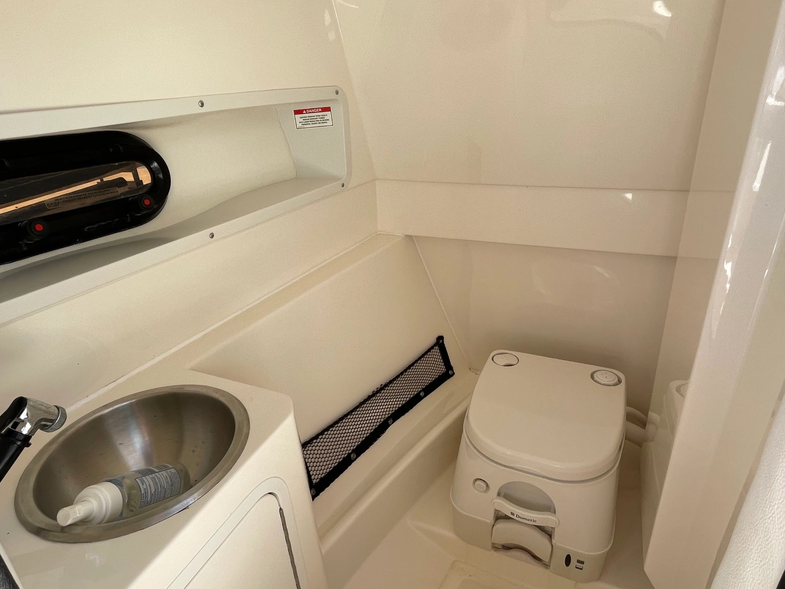 2017 Sea Ray SDX 270