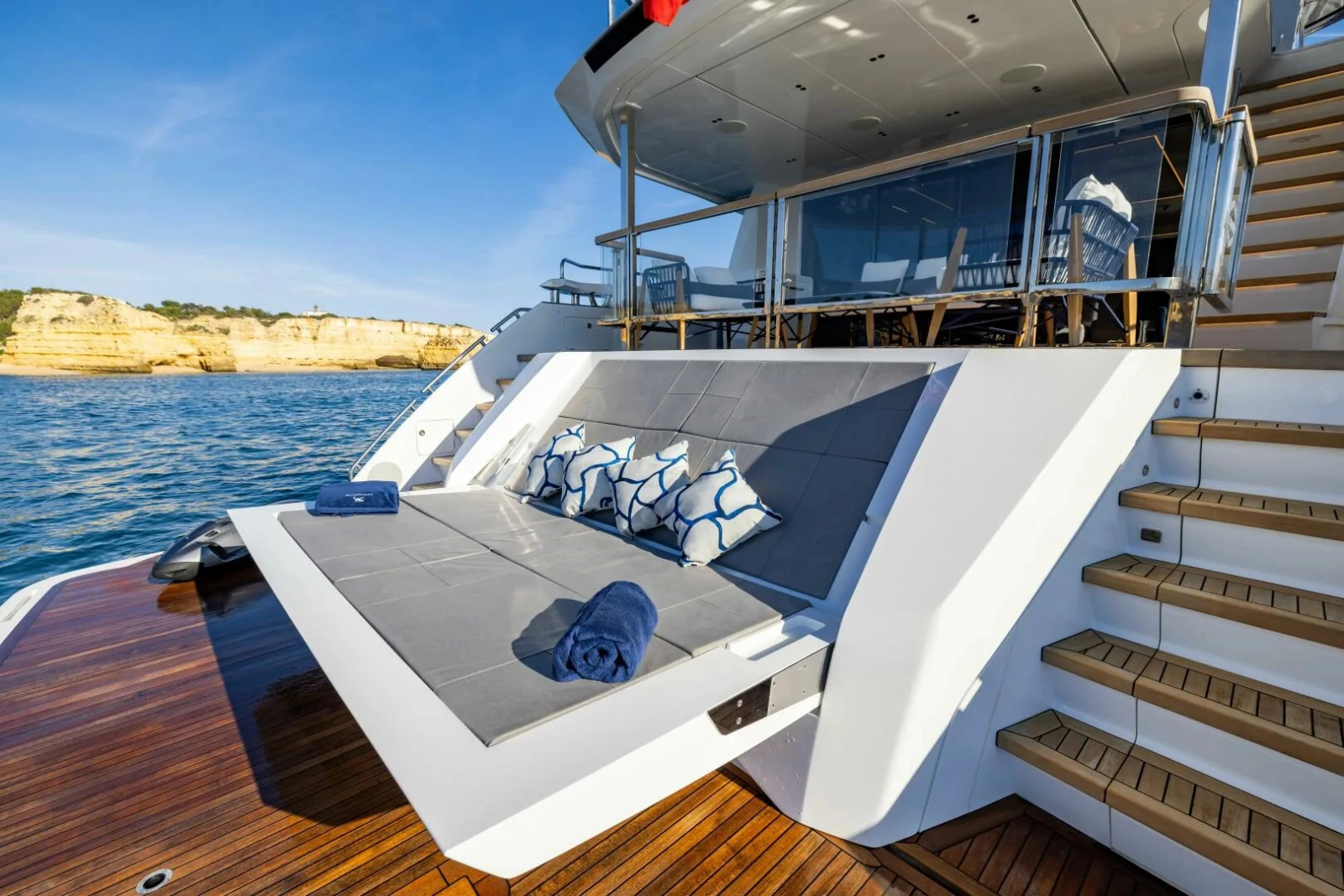100 YACHT 100ft Sunseeker Yacht For Sale