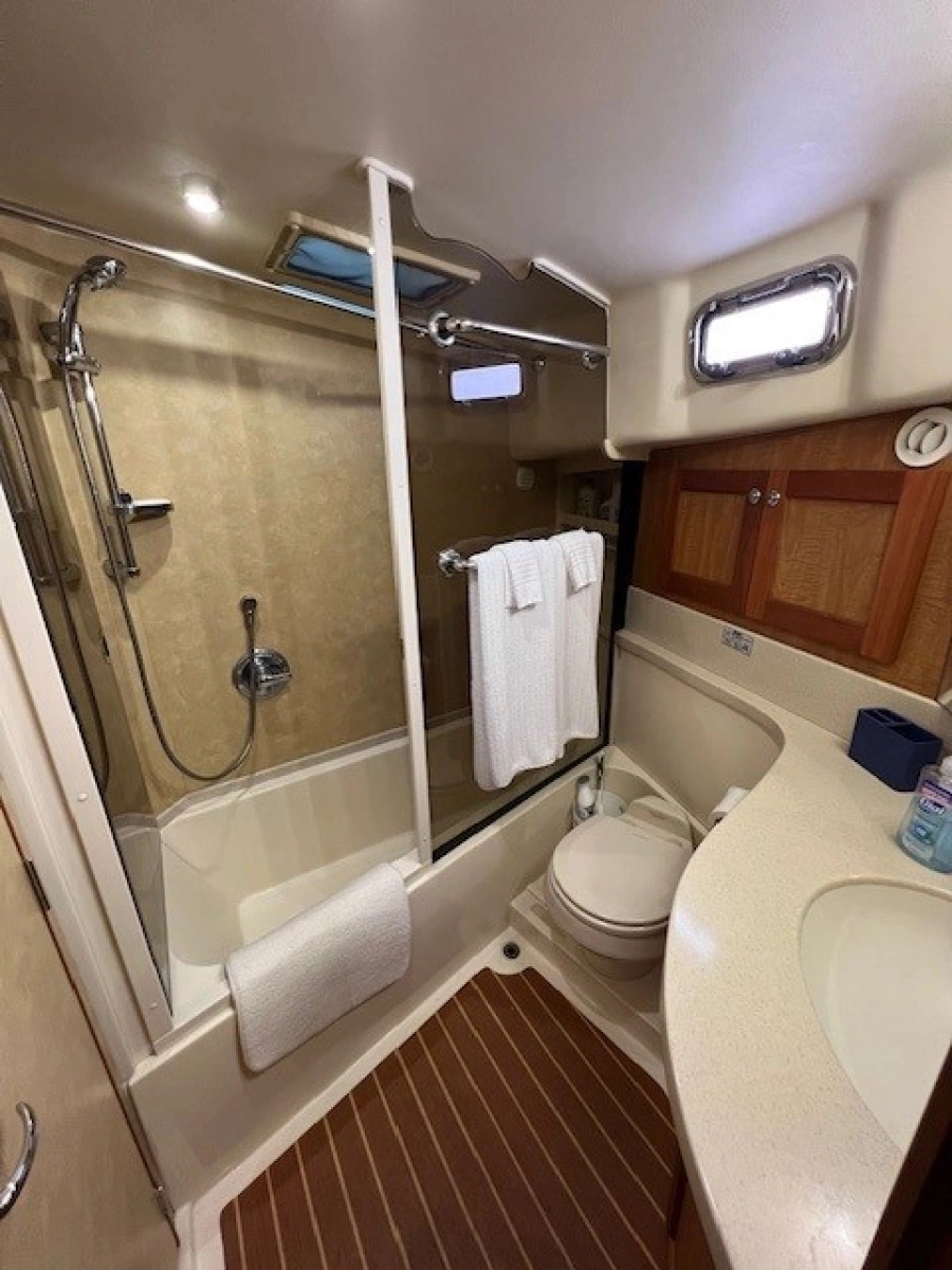 2006 Mainship 43 Trawler