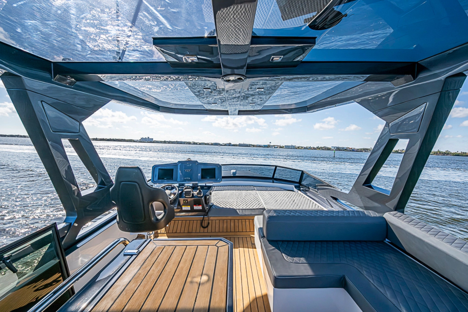 2024 Okean 52 Fly