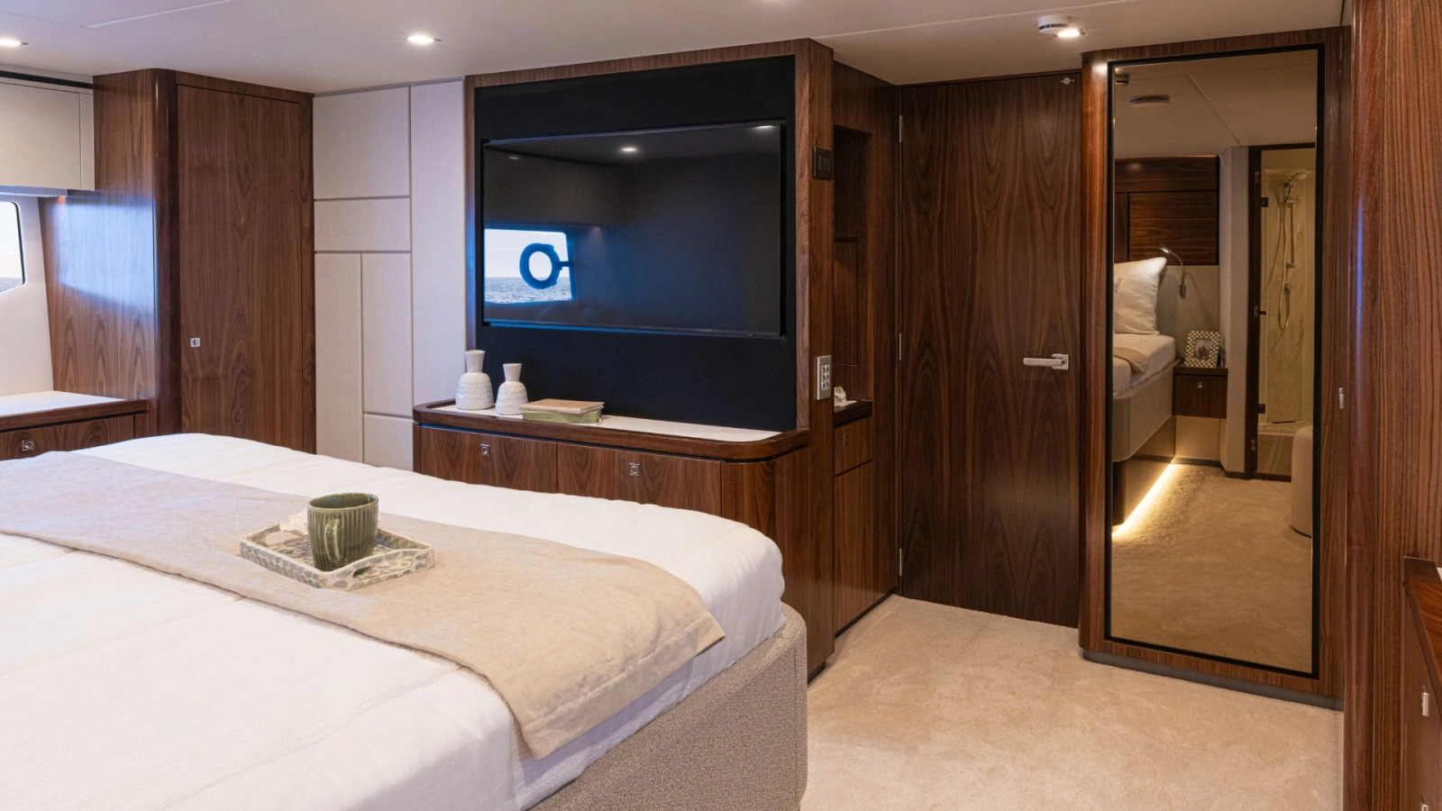 6200 SPORT YACHT 62ft Riviera Yacht For Sale
