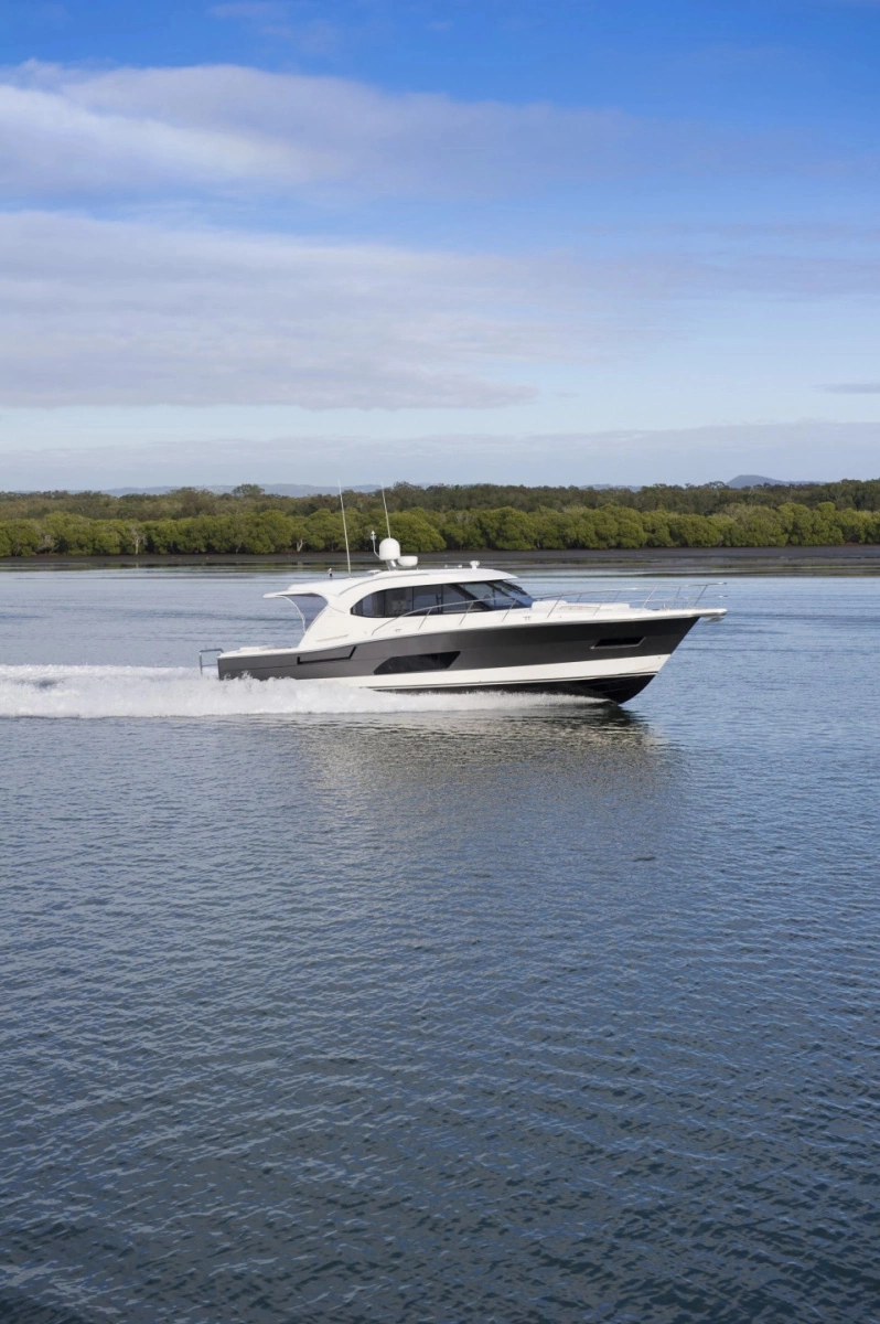 445 SUV 44ft Riviera Yacht For Sale