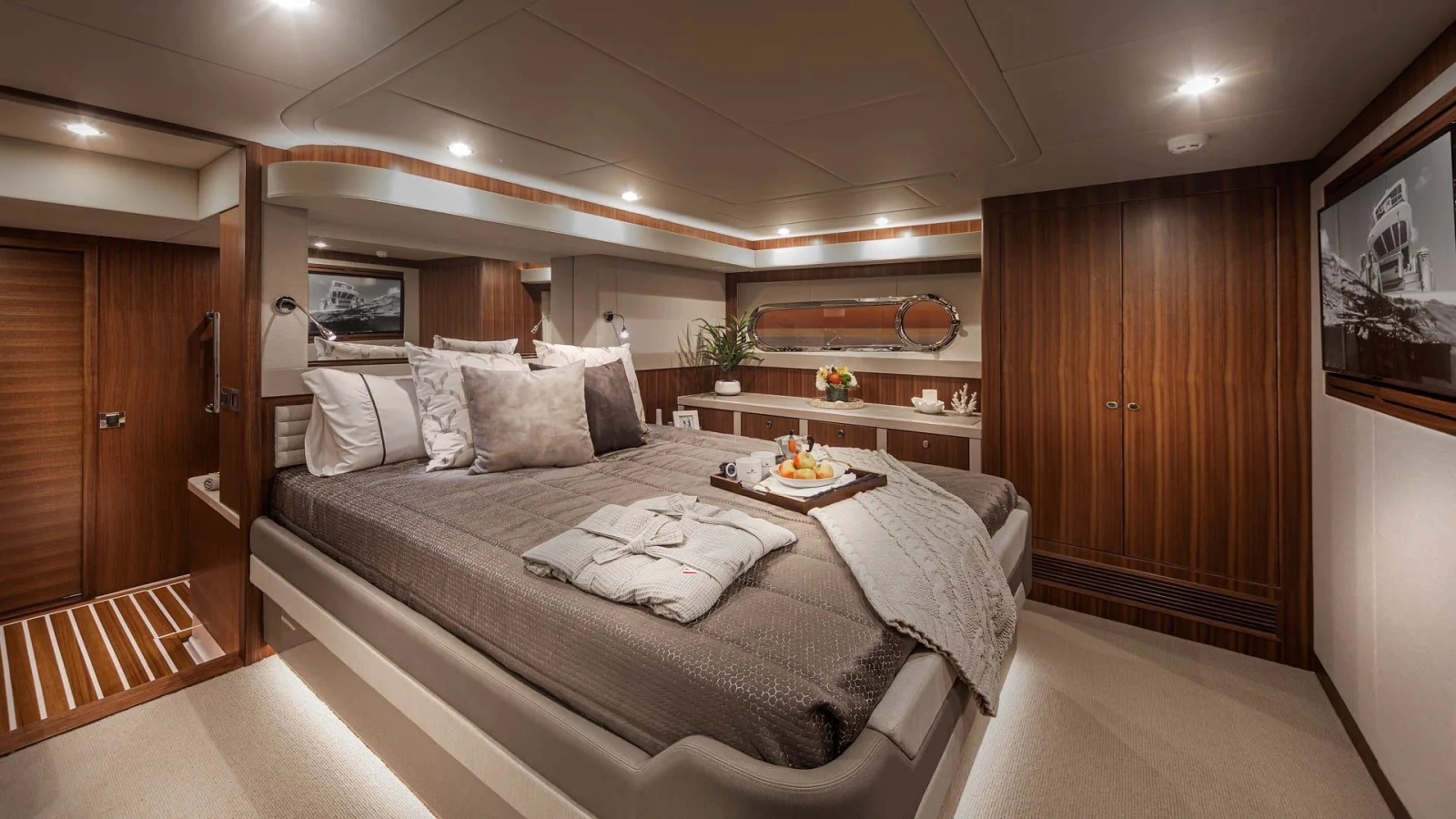 66 DAYBRIDGE 66ft Belize Yacht For Sale
