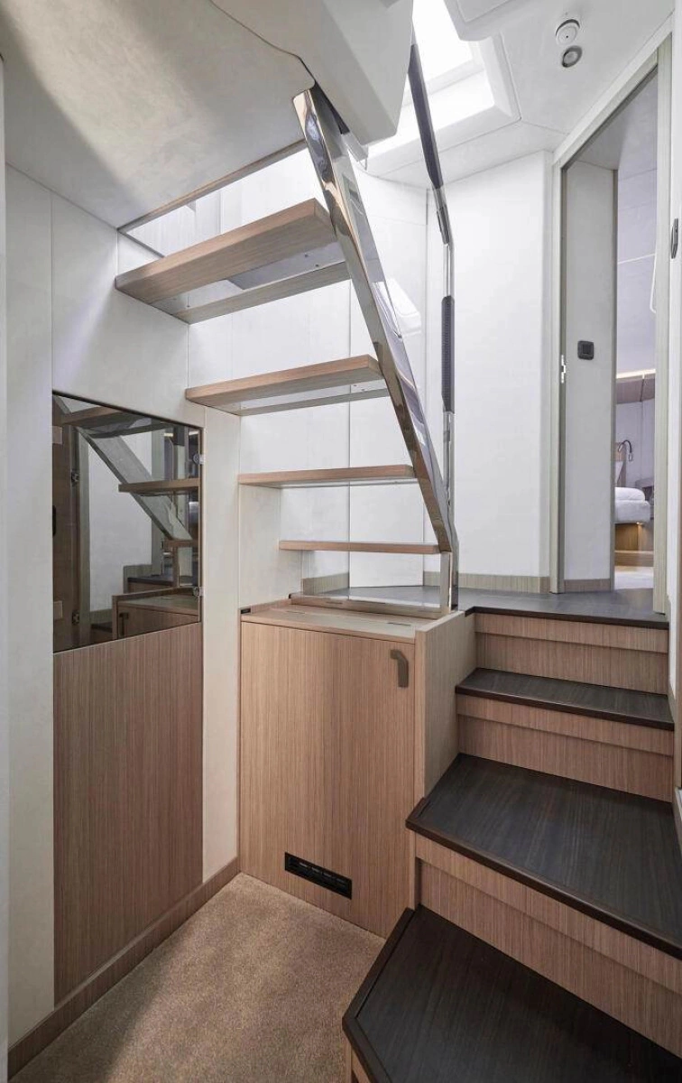 F5 7 57ft Prestige Yacht For Sale