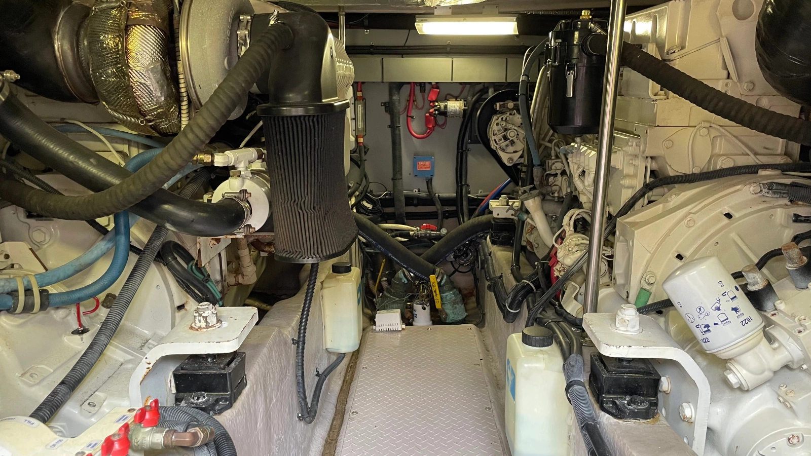 2003 Sea Ray 480 Sedan Bridge