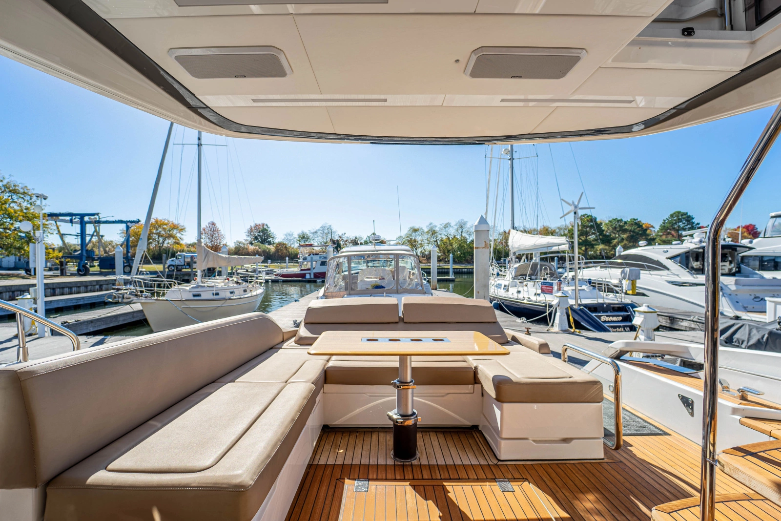2019 Fairline Squadron 53