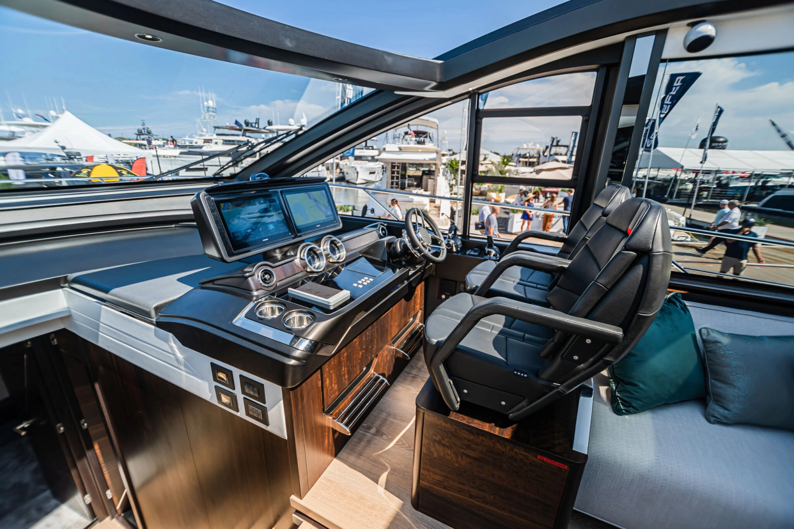 PREDATOR 65 65ft Sunseeker Yacht For Sale