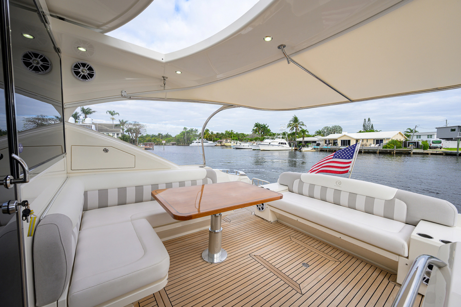 2019 Riviera 5400 Sport Yacht