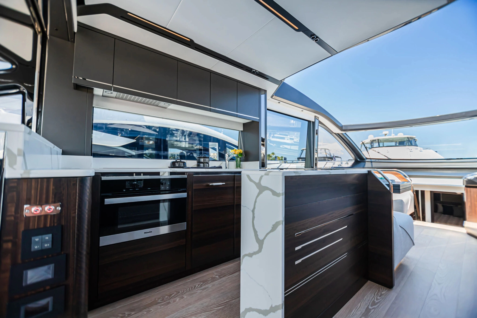 PREDATOR 65 65ft Sunseeker Yacht For Sale