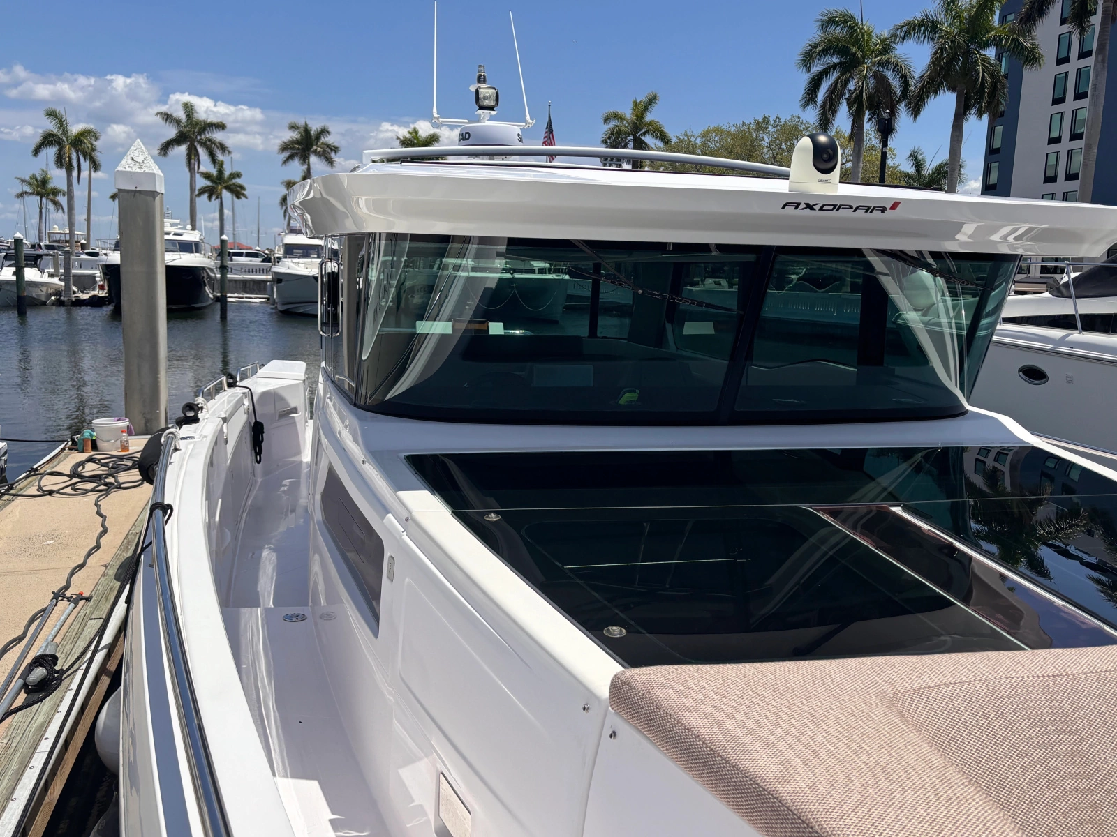 2022 Axopar 45 XC Cross Cabin