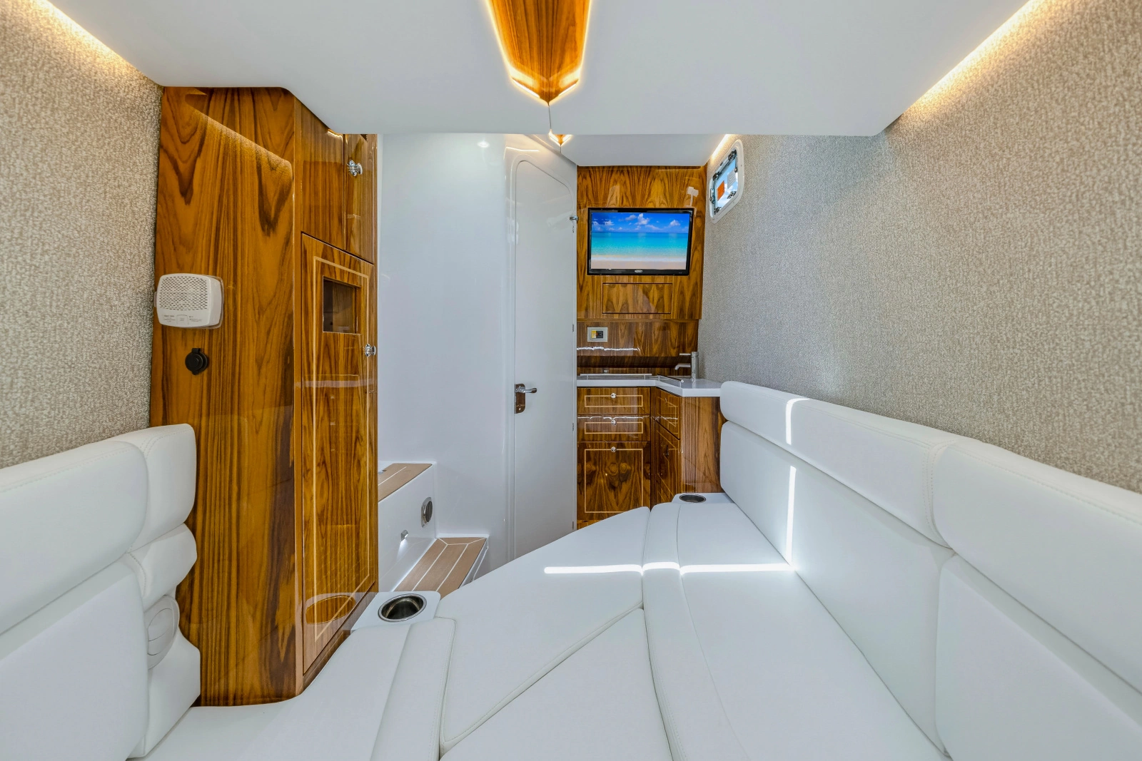 42ft HCB Yacht For Sale