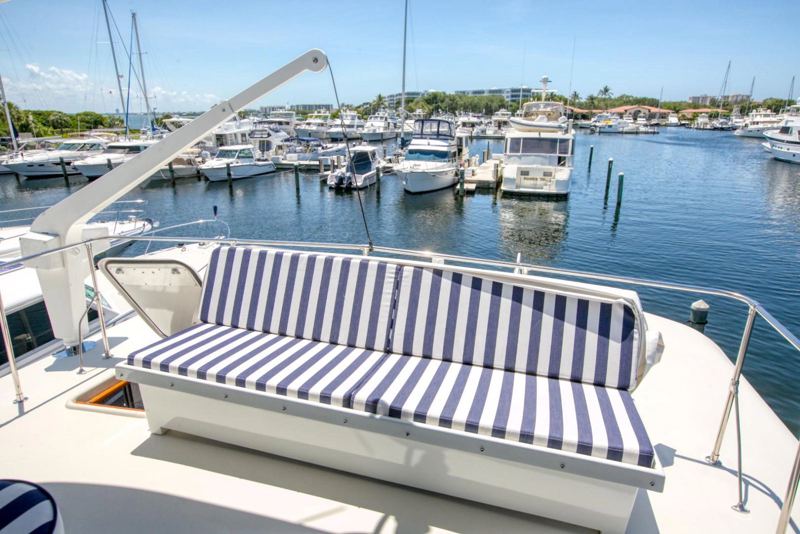 1981 Hatteras 56 Motor Yacht