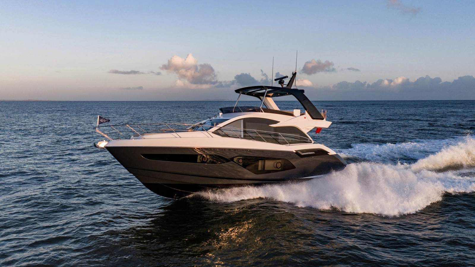 MANHATTAN 56 56ft Sunseeker Yacht For Sale