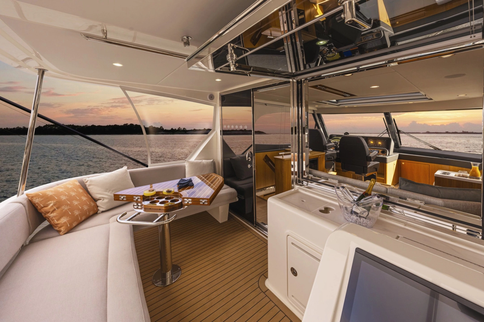 58 Sports Motor Yacht 58ft Riviera Yacht For Sale