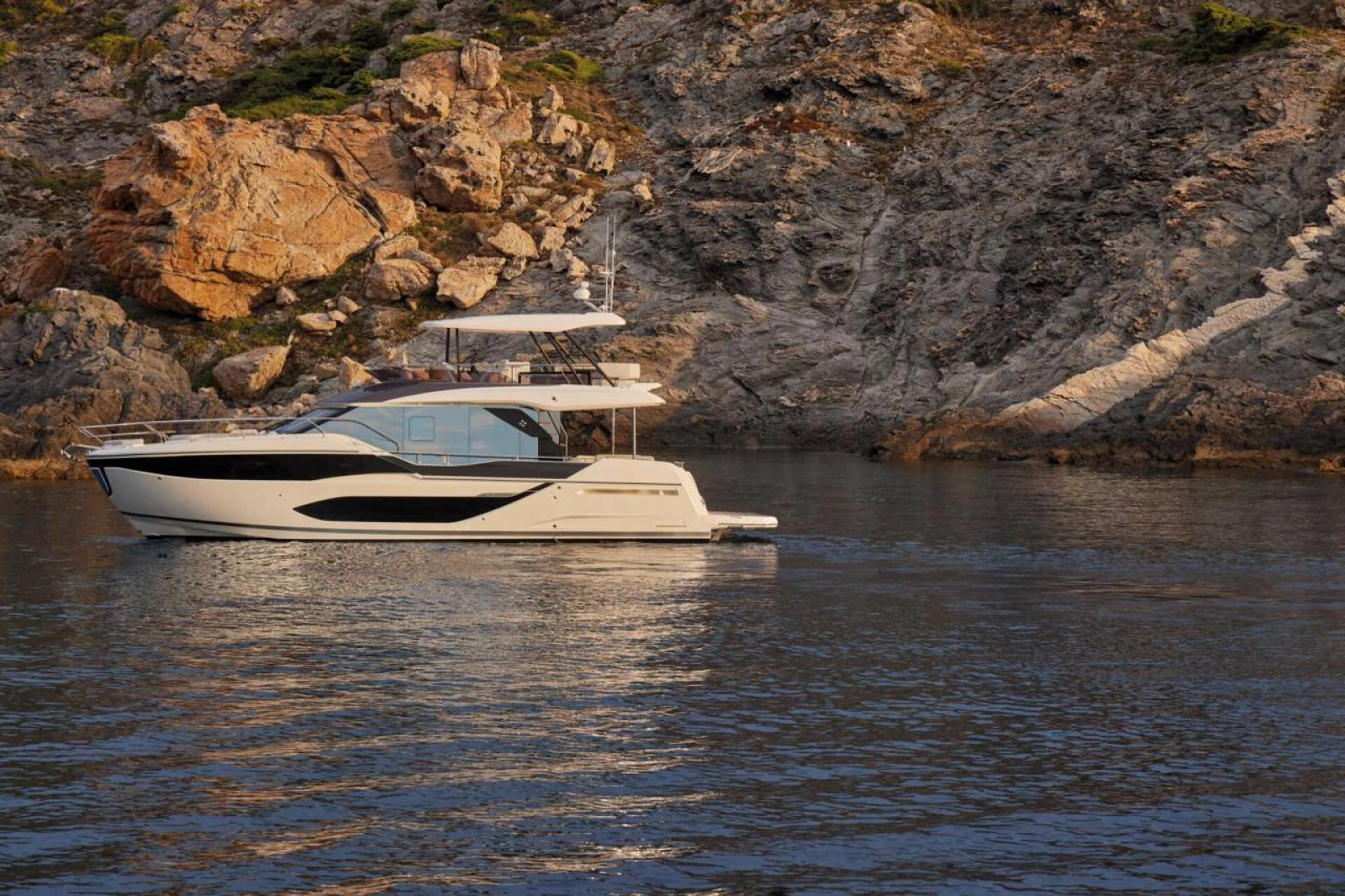F5 7 57ft Prestige Yacht For Sale