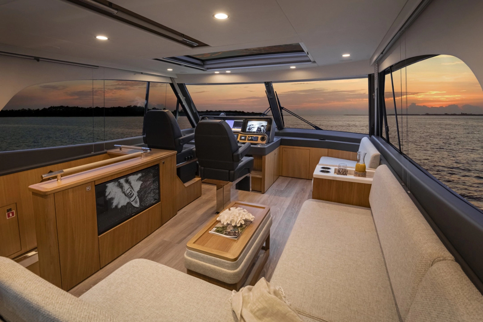 58 Sports Motor Yacht 58ft Riviera Yacht For Sale
