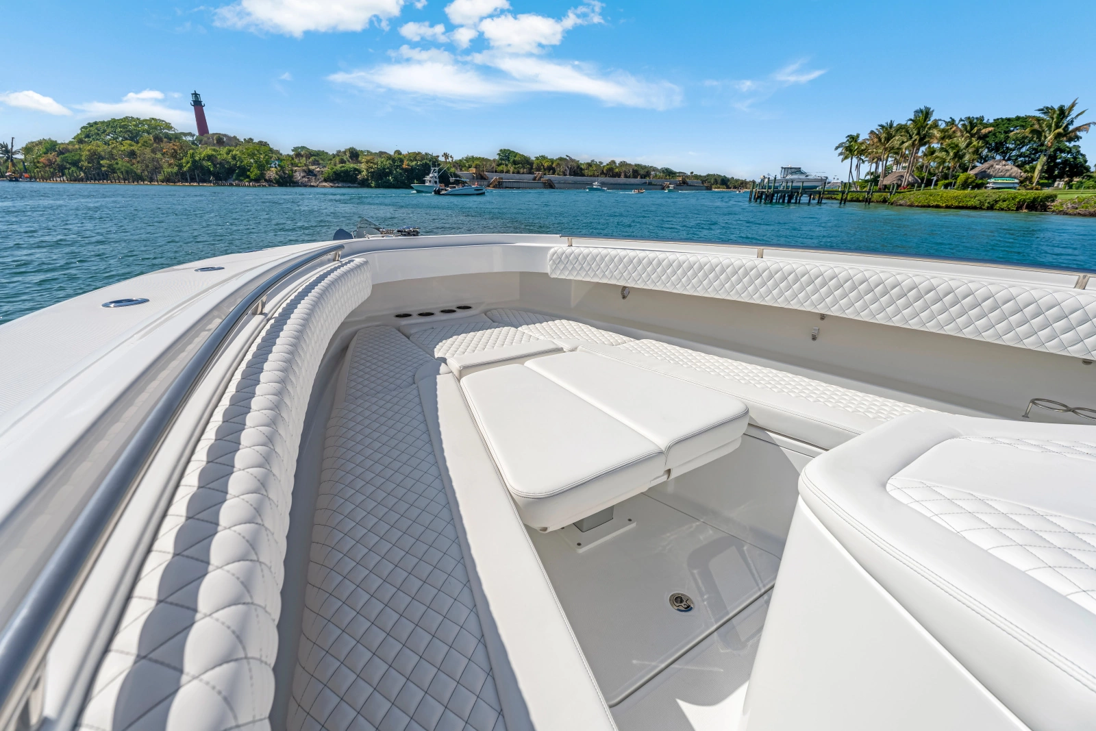 42ft HCB Yacht For Sale