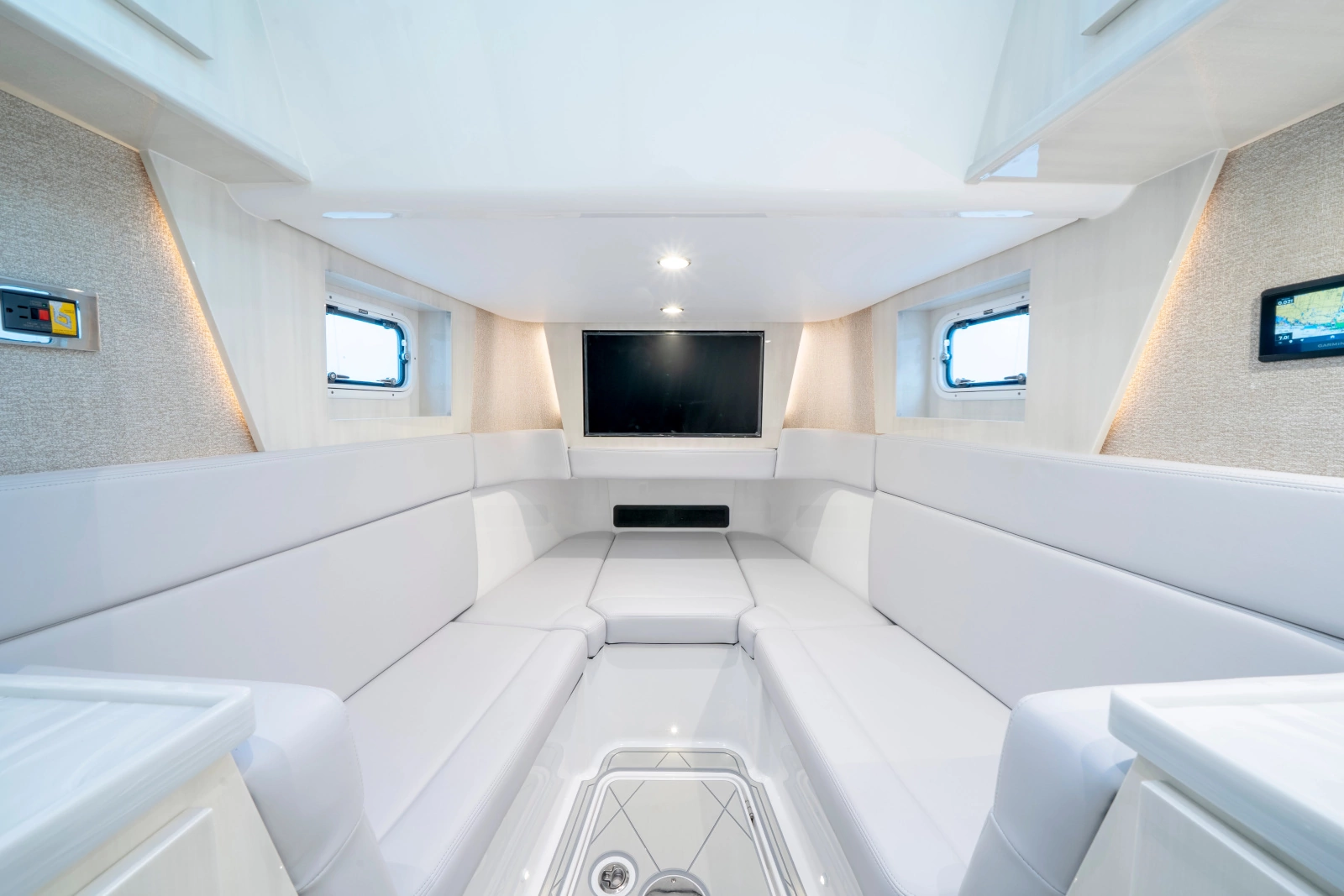 48ft HCB Yacht For Sale