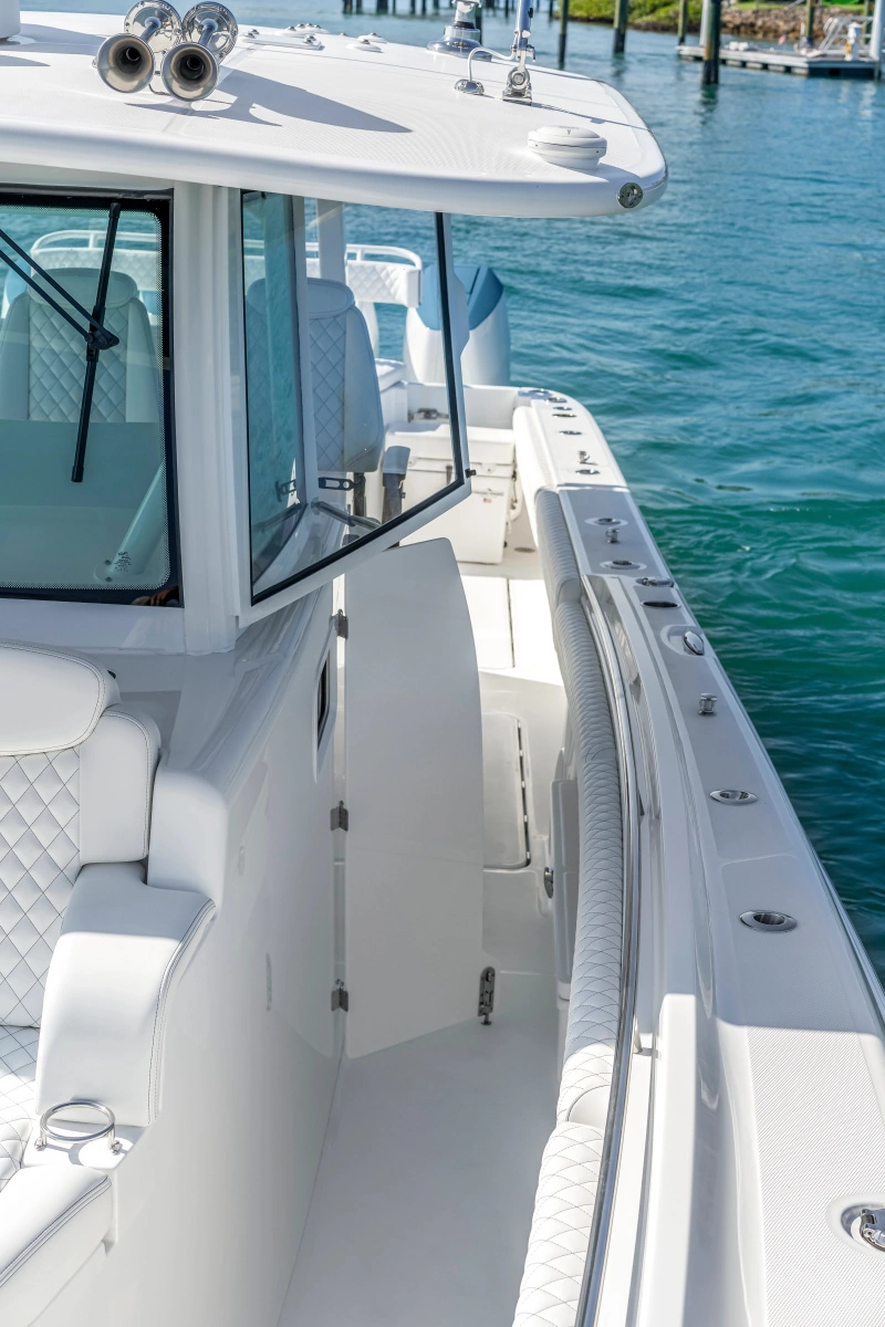 42ft HCB Yacht For Sale
