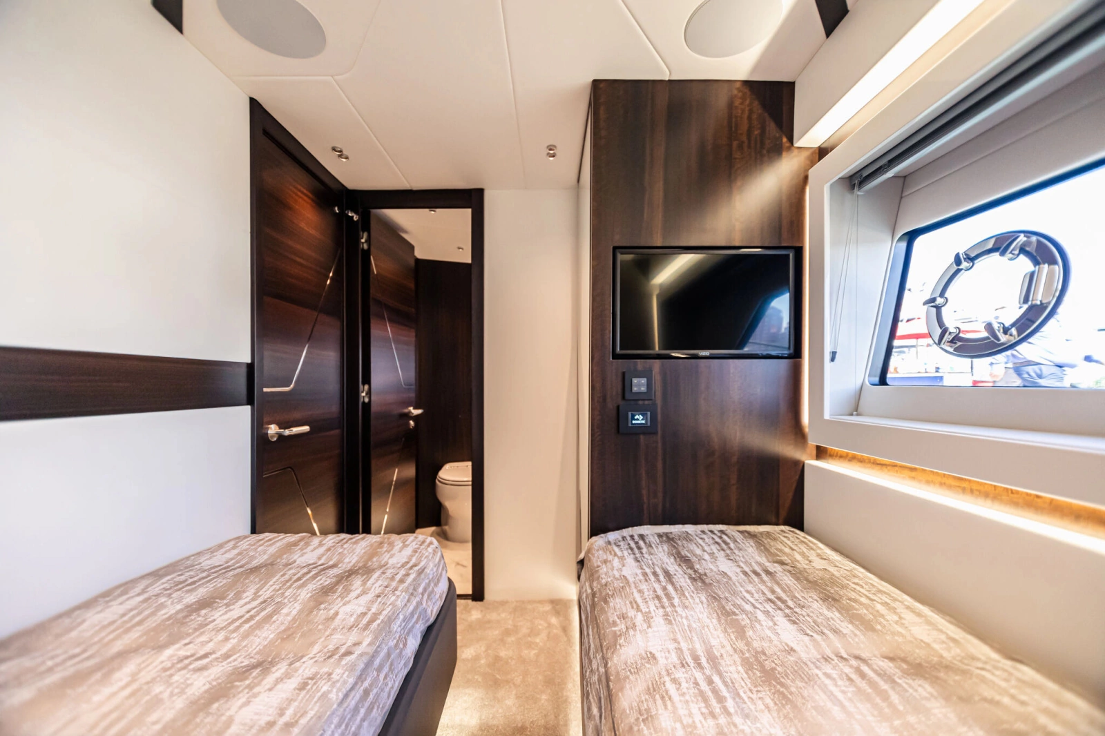 PREDATOR 65 65ft Sunseeker Yacht For Sale