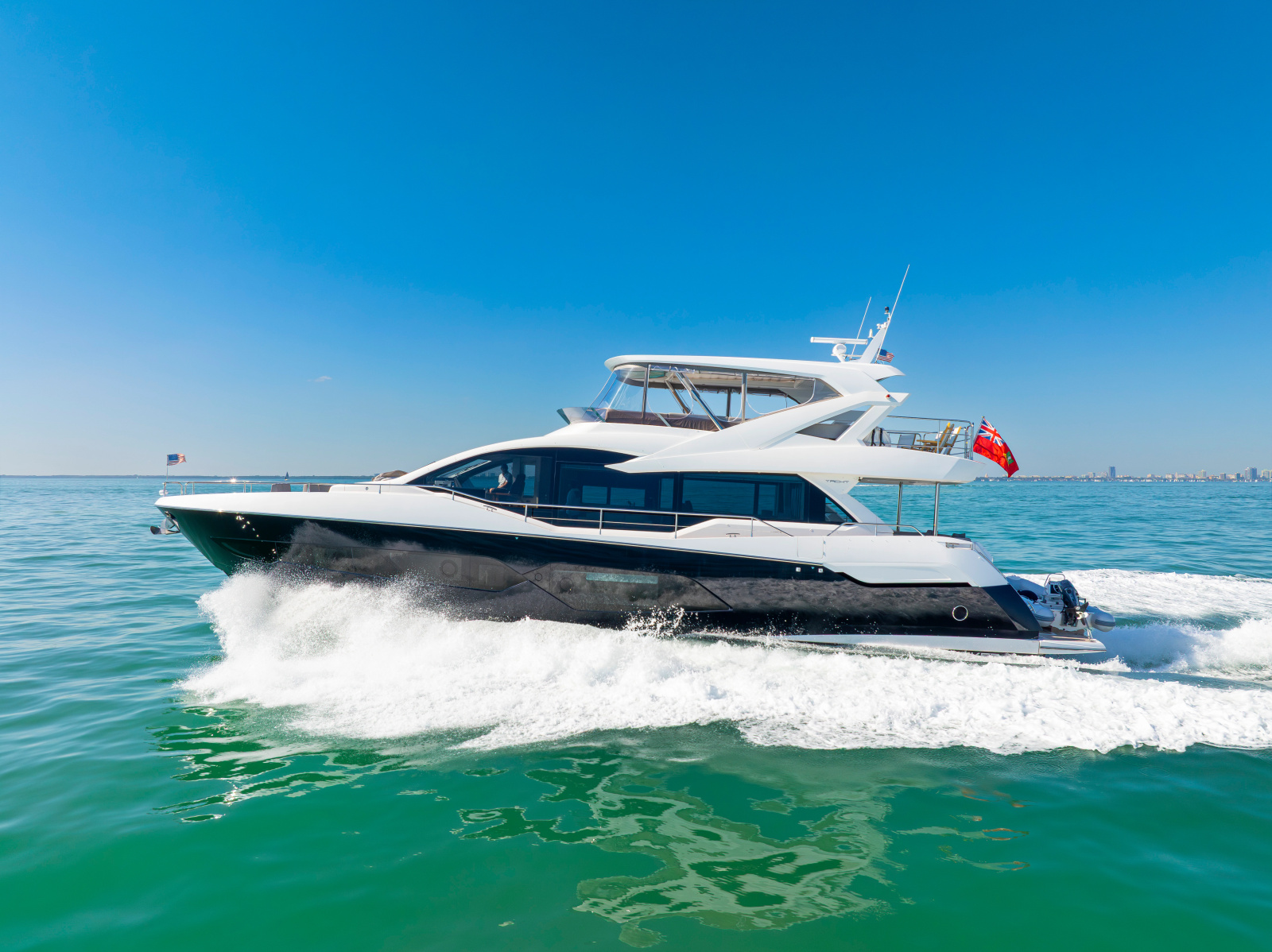 2020 Sunseeker 76 Yacht
