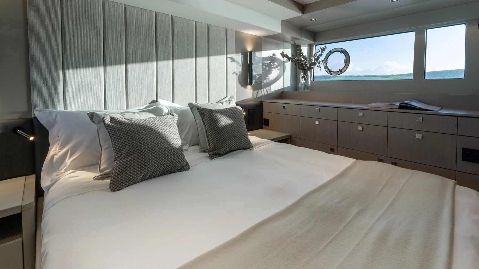 MANHATTAN 56 56ft Sunseeker Yacht For Sale