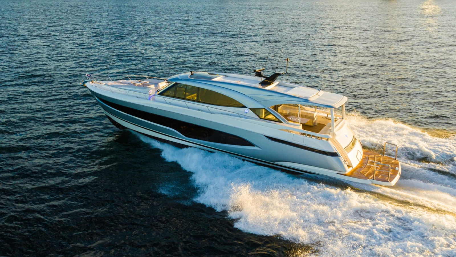 6800 SPORT YACHT 68ft Riviera Yacht For Sale