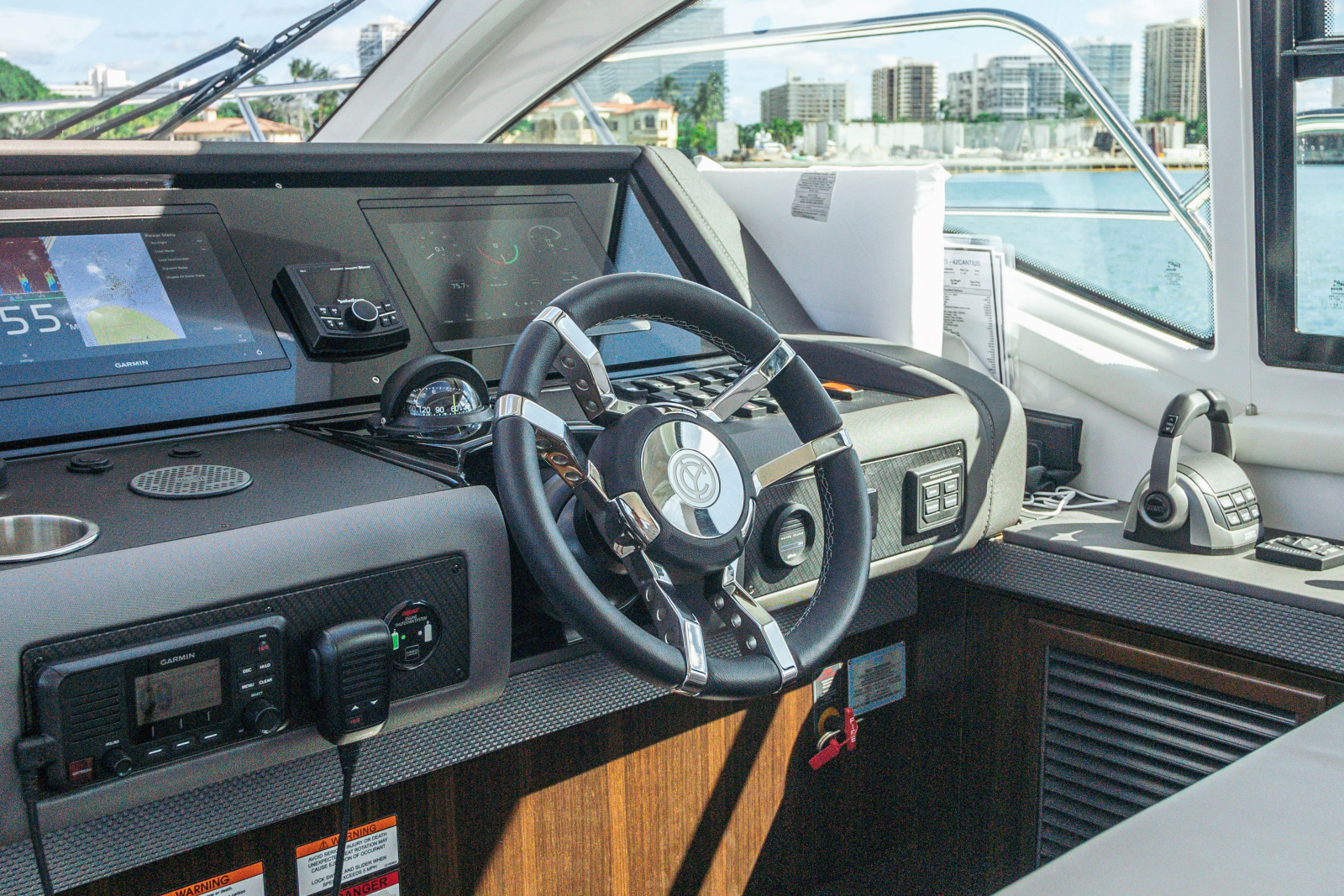 2023 Cruisers Yachts 42 Cantius